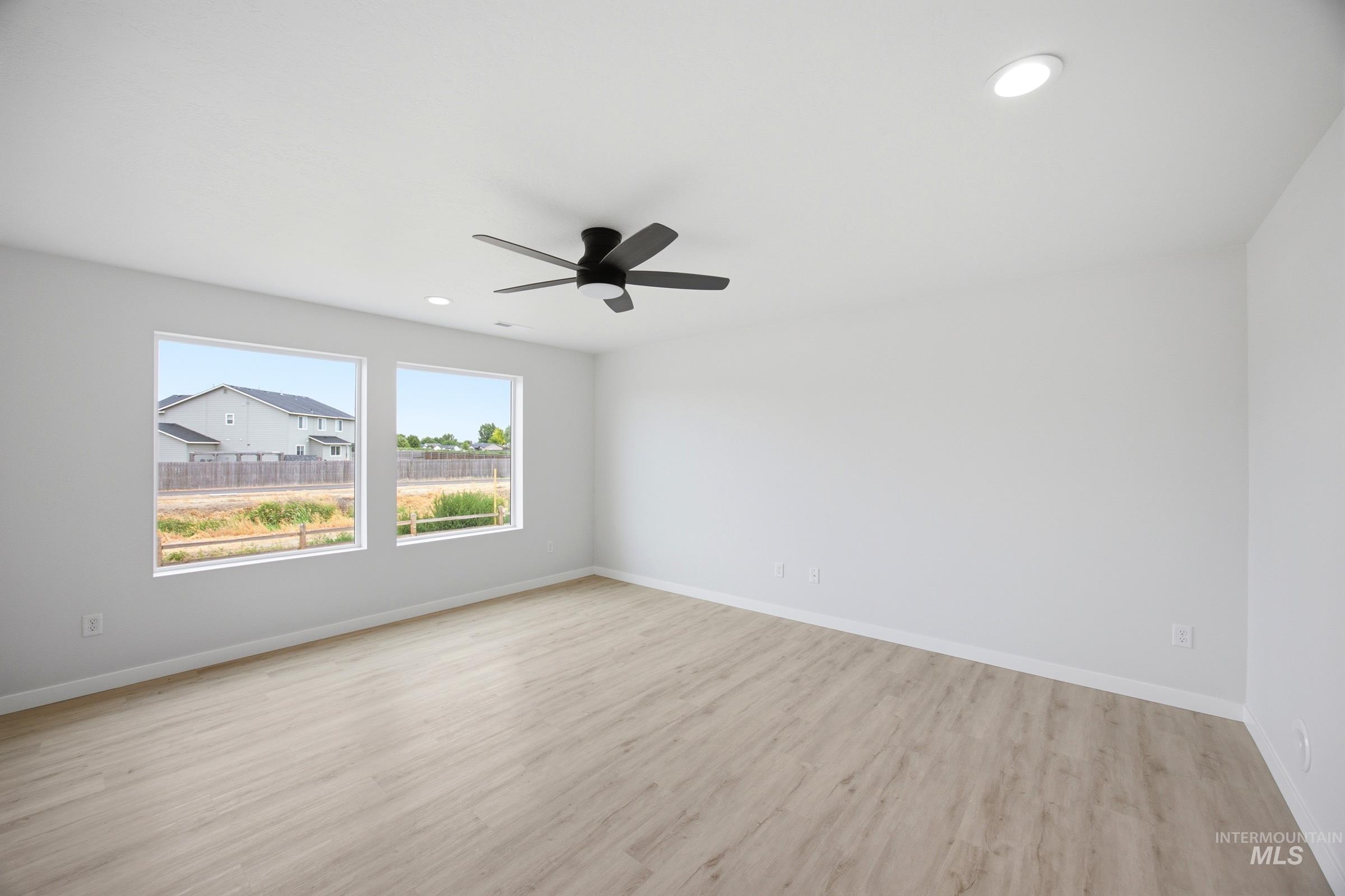 1357 Sunday River St Property Photo 9