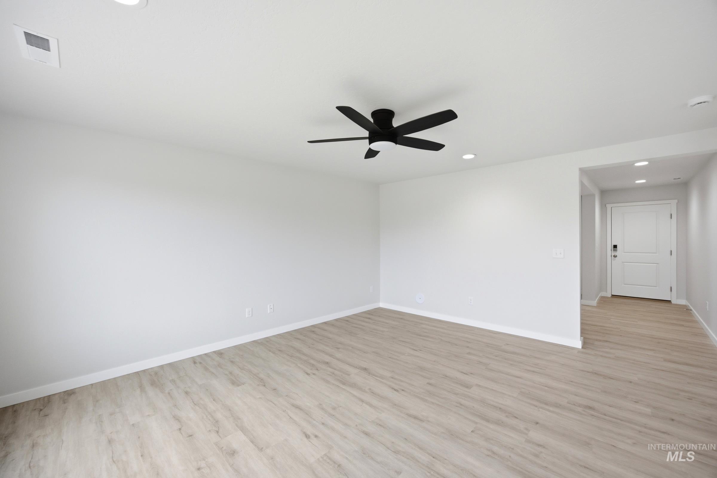 1357 Sunday River St Property Photo 11