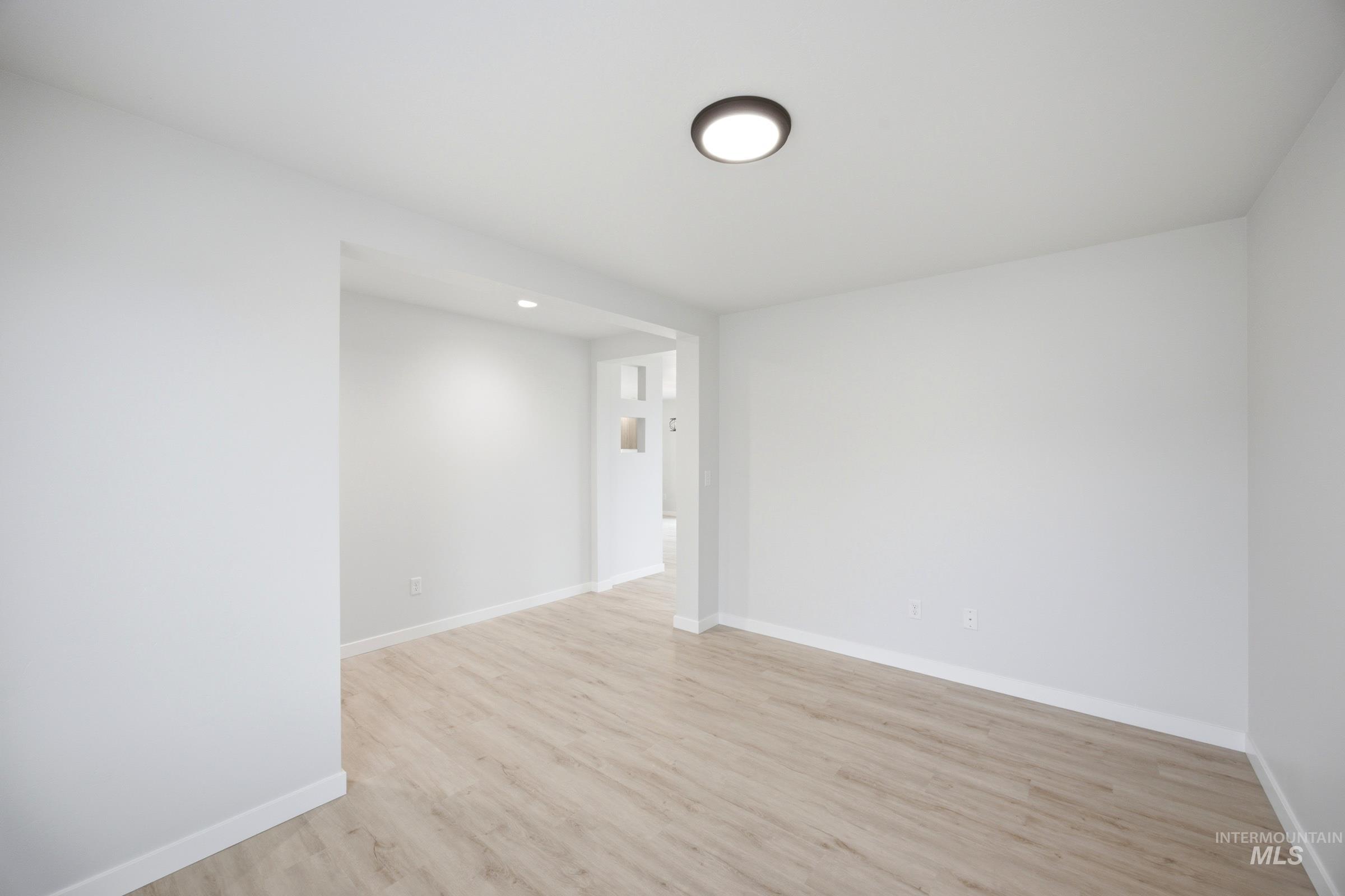 1357 Sunday River St Property Photo 13