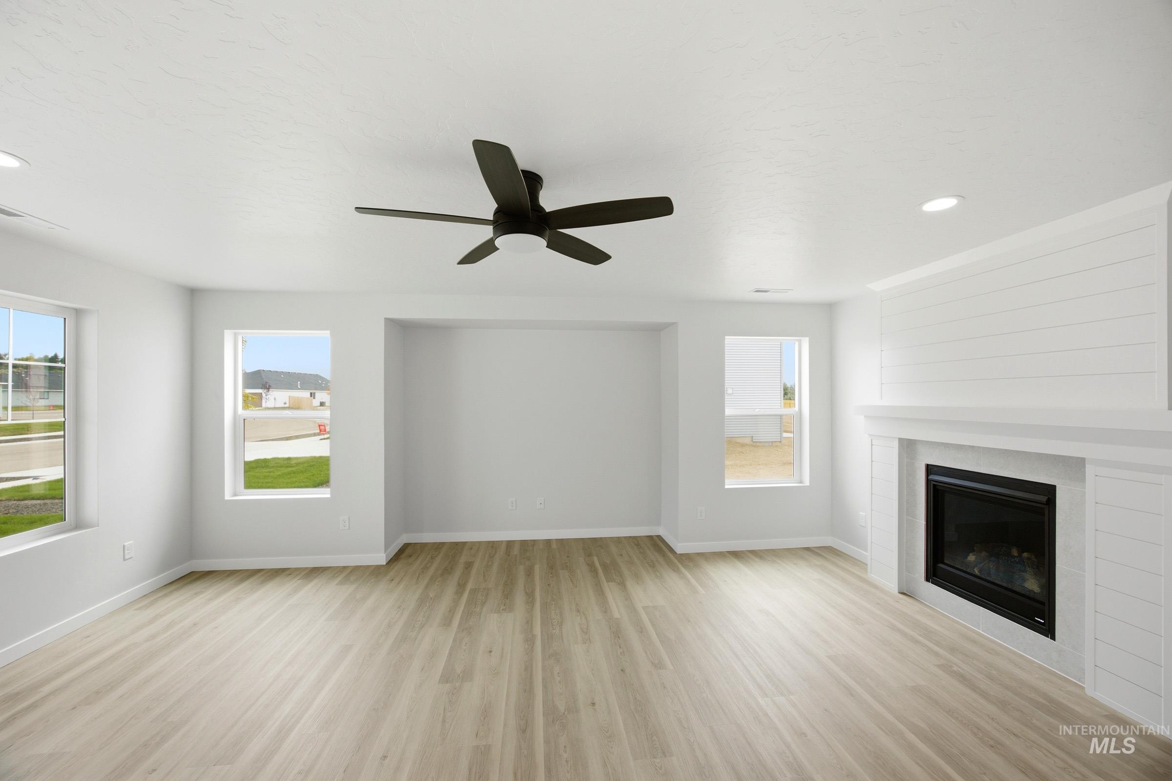 1625 Sunday River St Property Photo 7