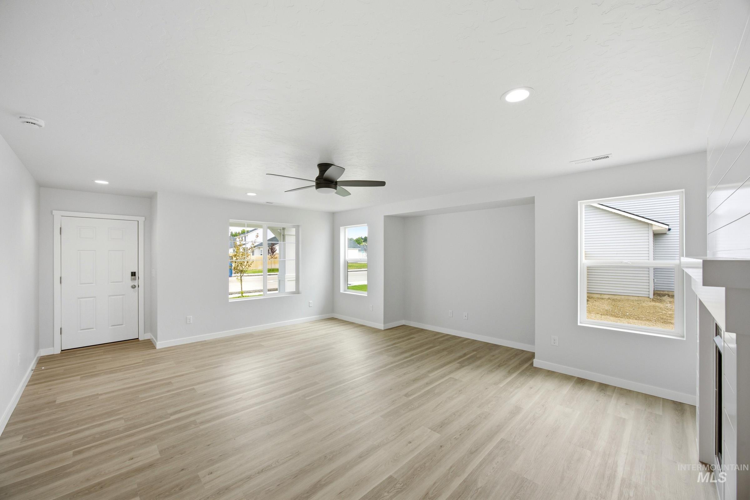 1625 Sunday River St Property Photo 9