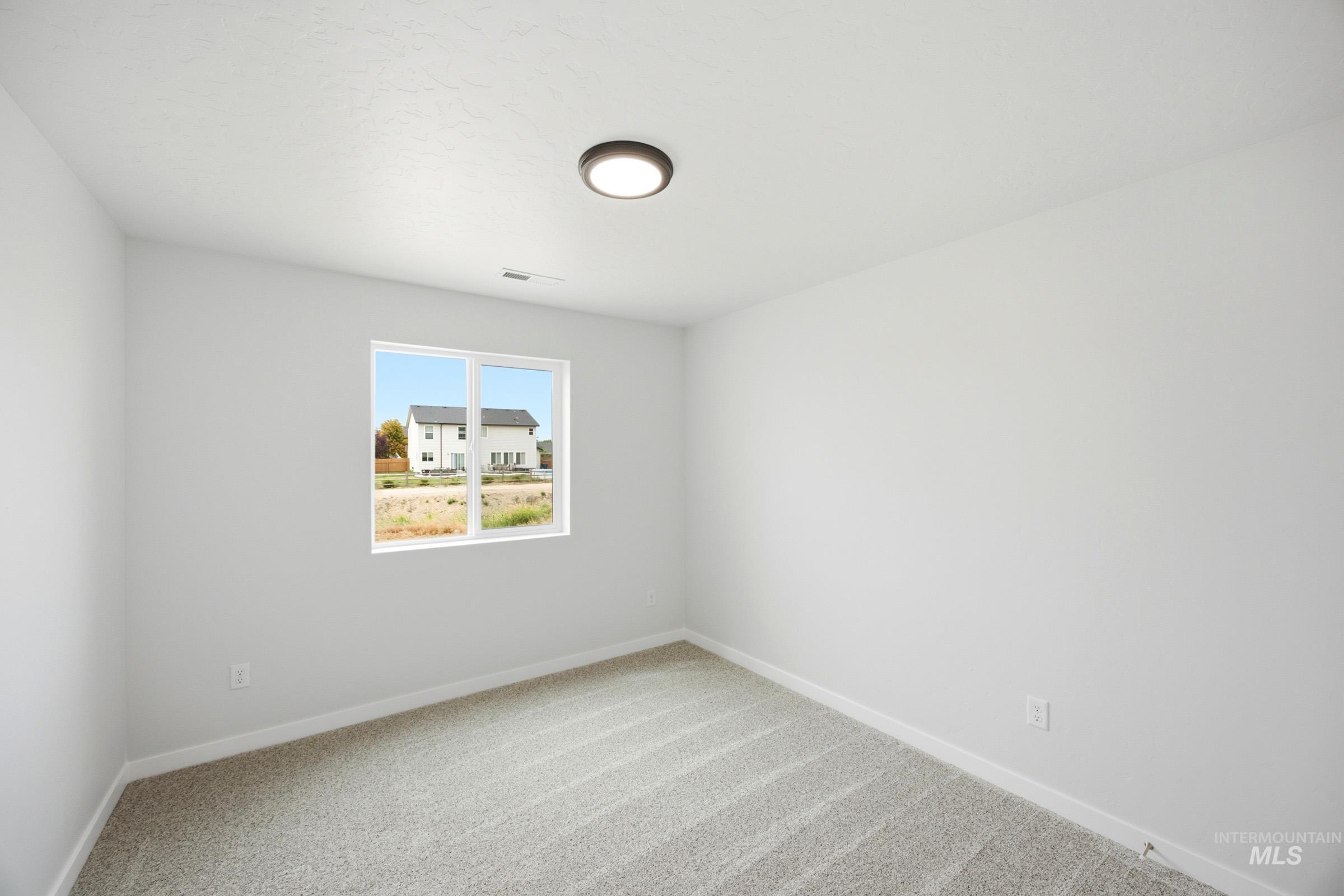 1625 Sunday River St Property Photo 10