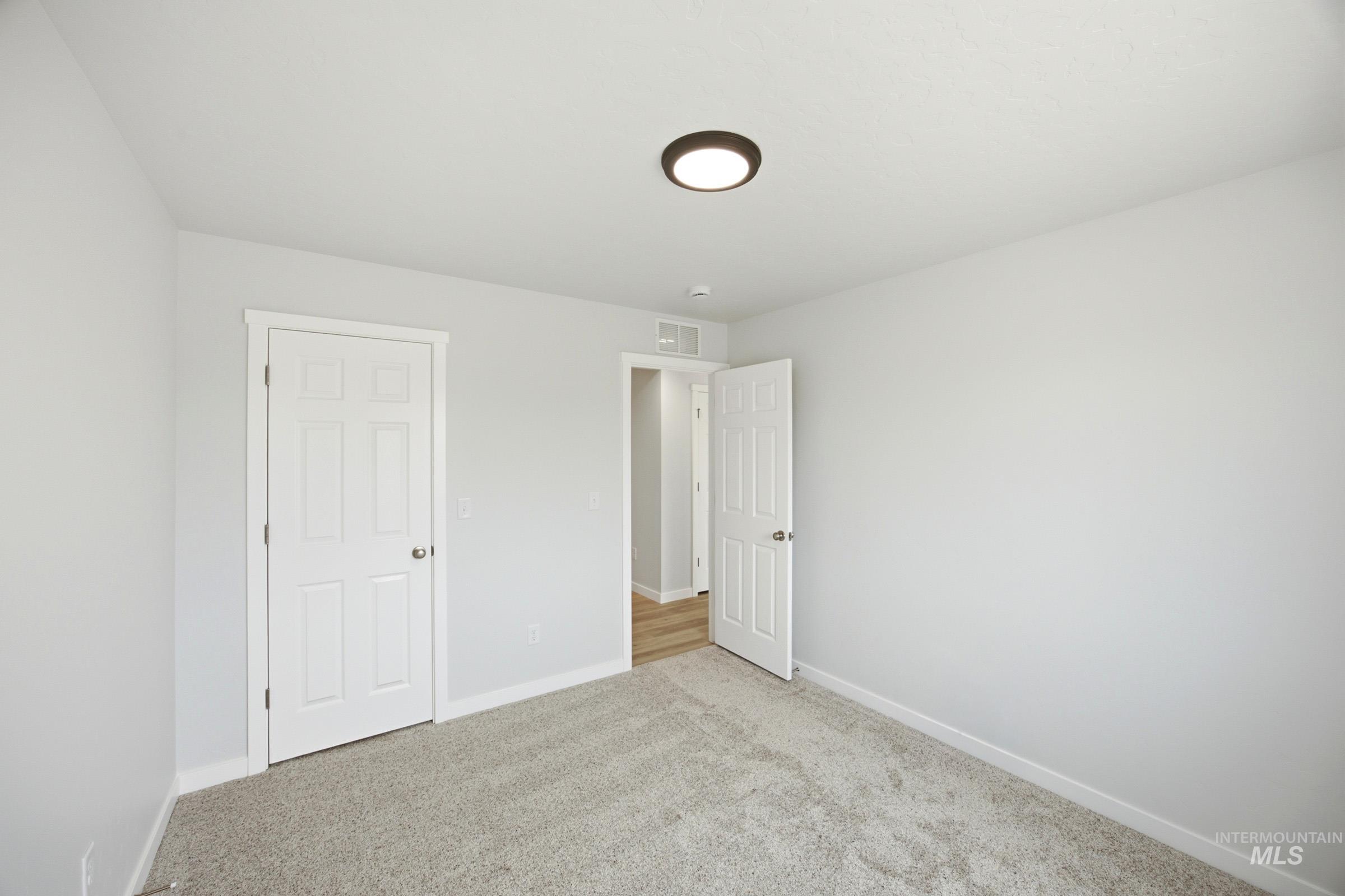 1625 Sunday River St Property Photo 11