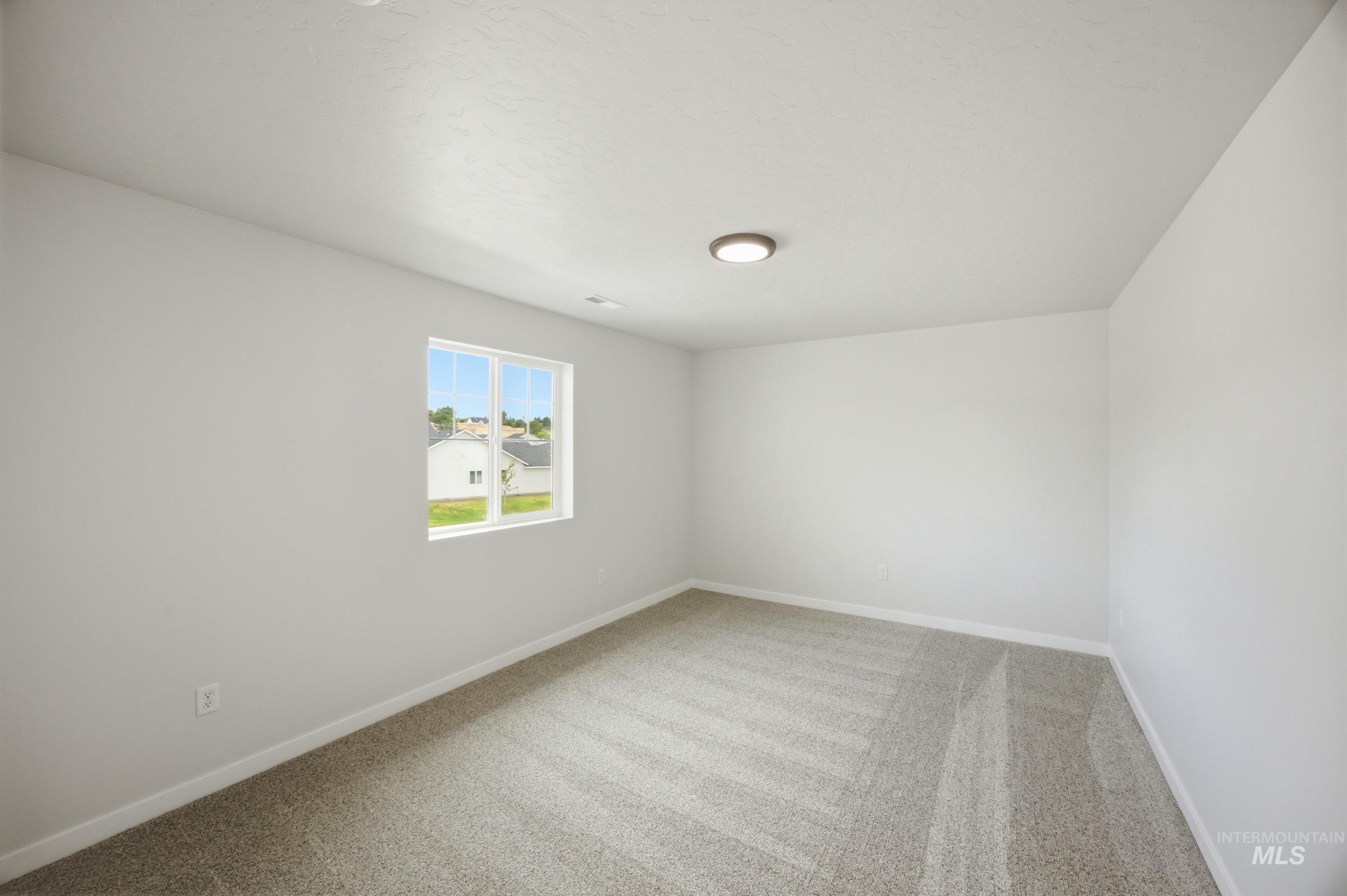 1625 Sunday River St Property Photo 18