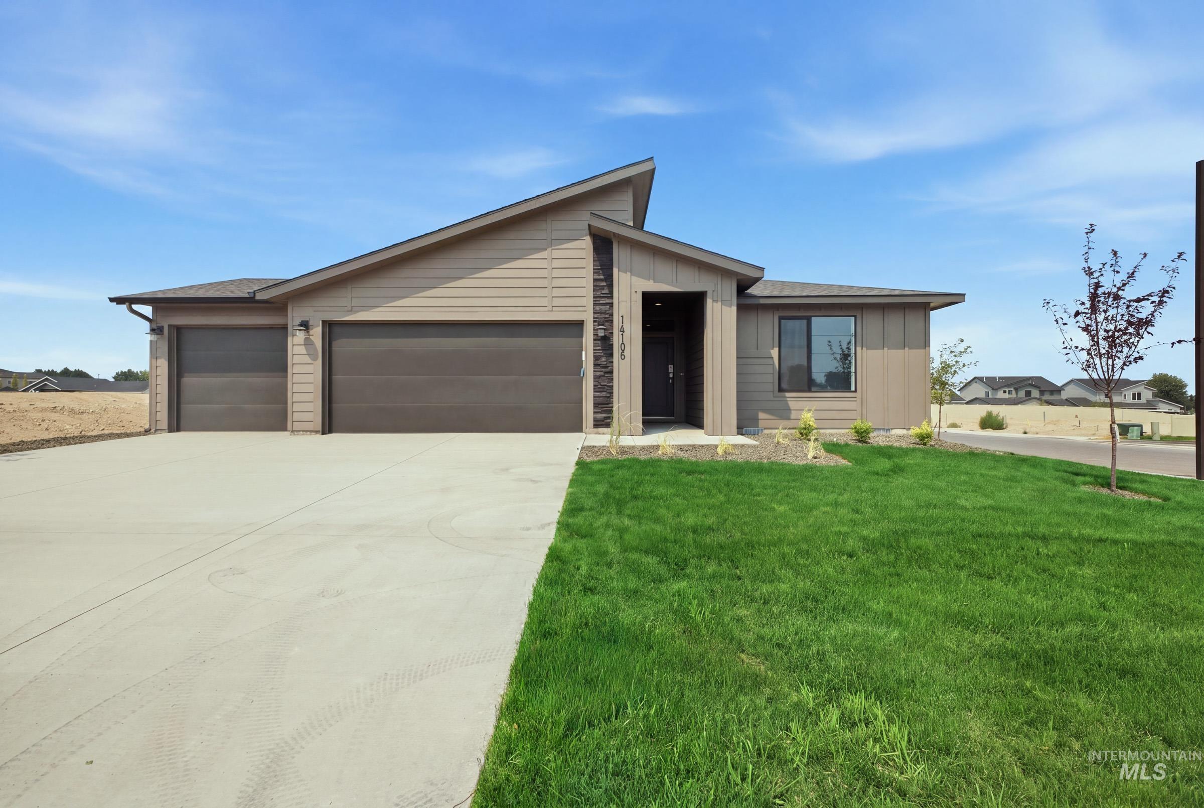 14106 Winding St Property Photo 1