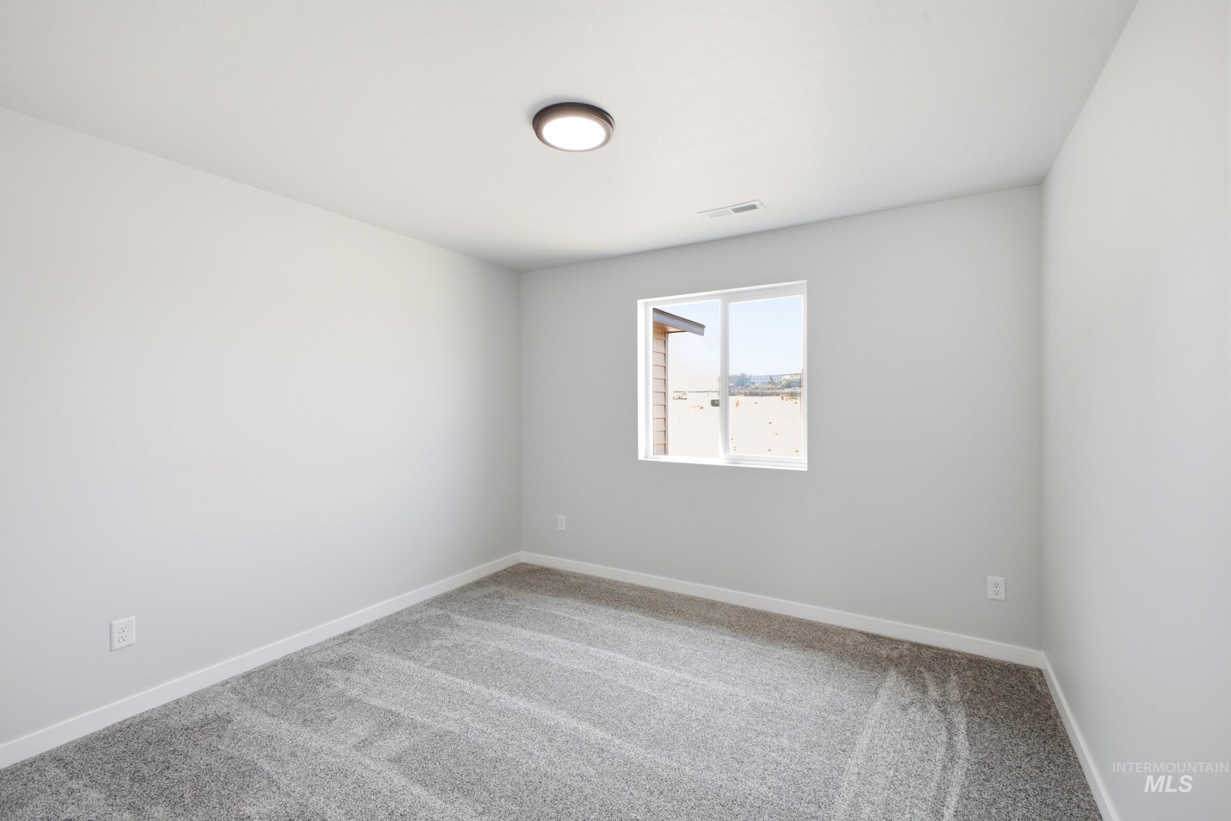 14106 Winding St Property Photo 10