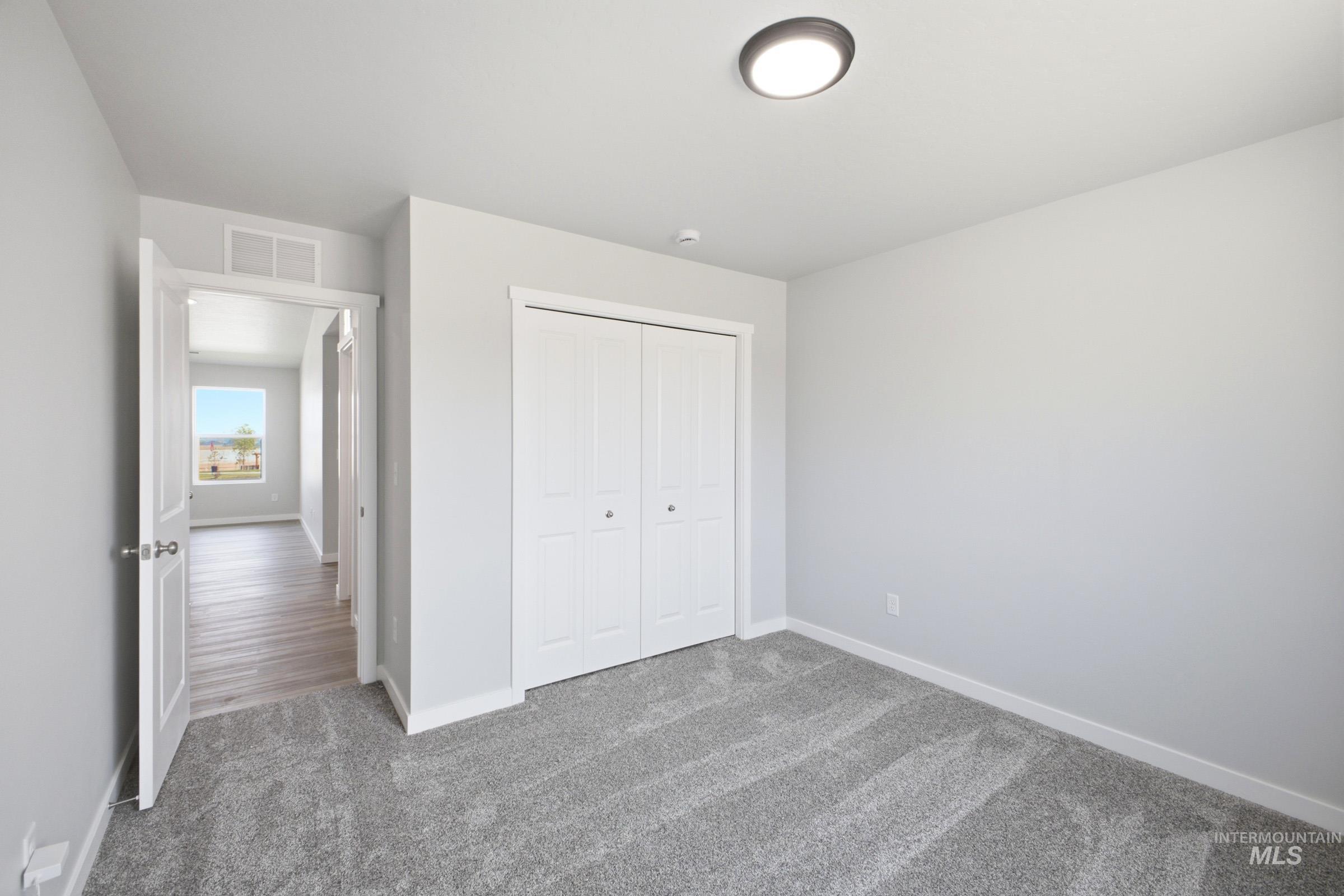 14106 Winding St Property Photo 11