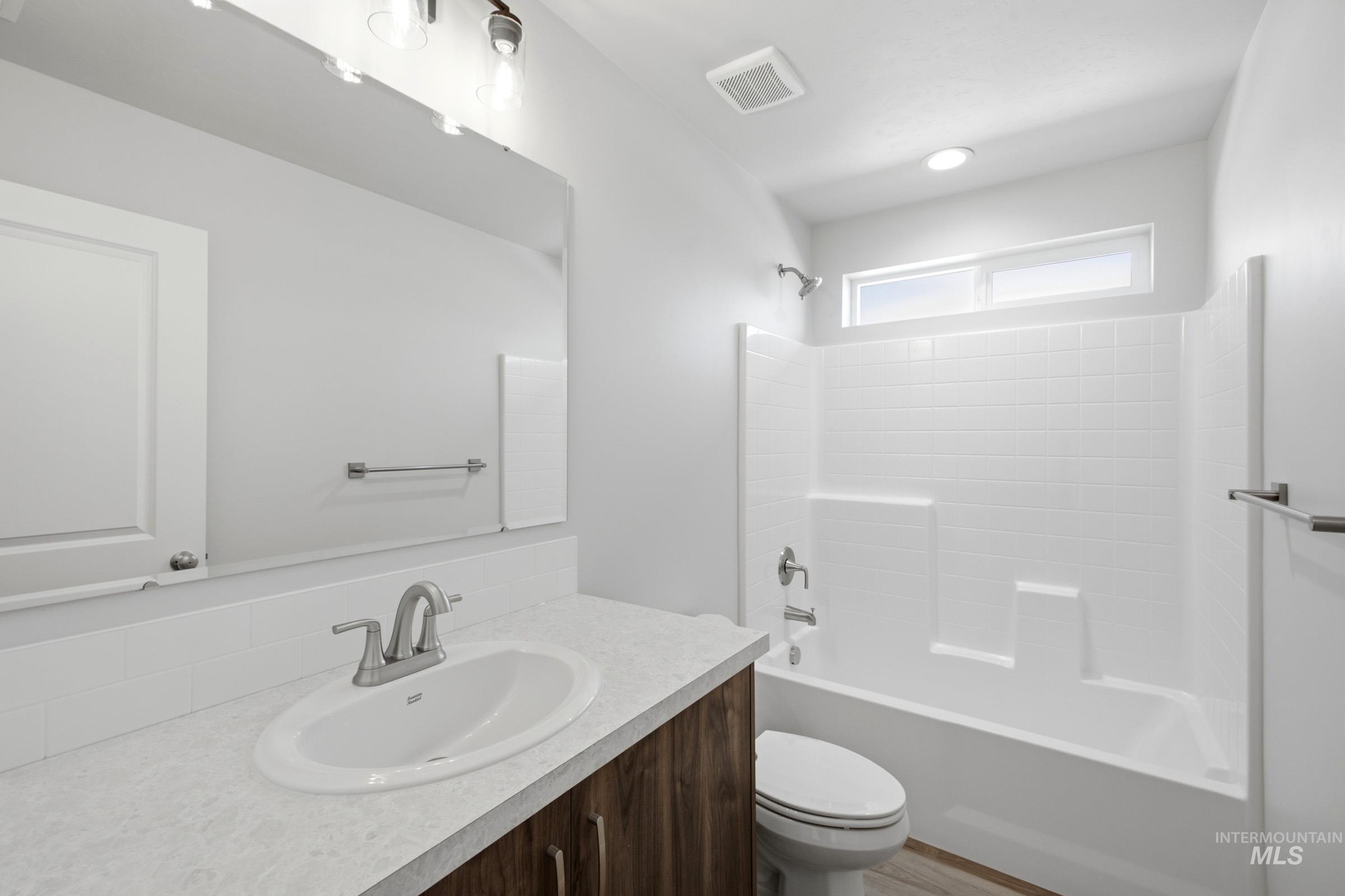 14106 Winding St Property Photo 17