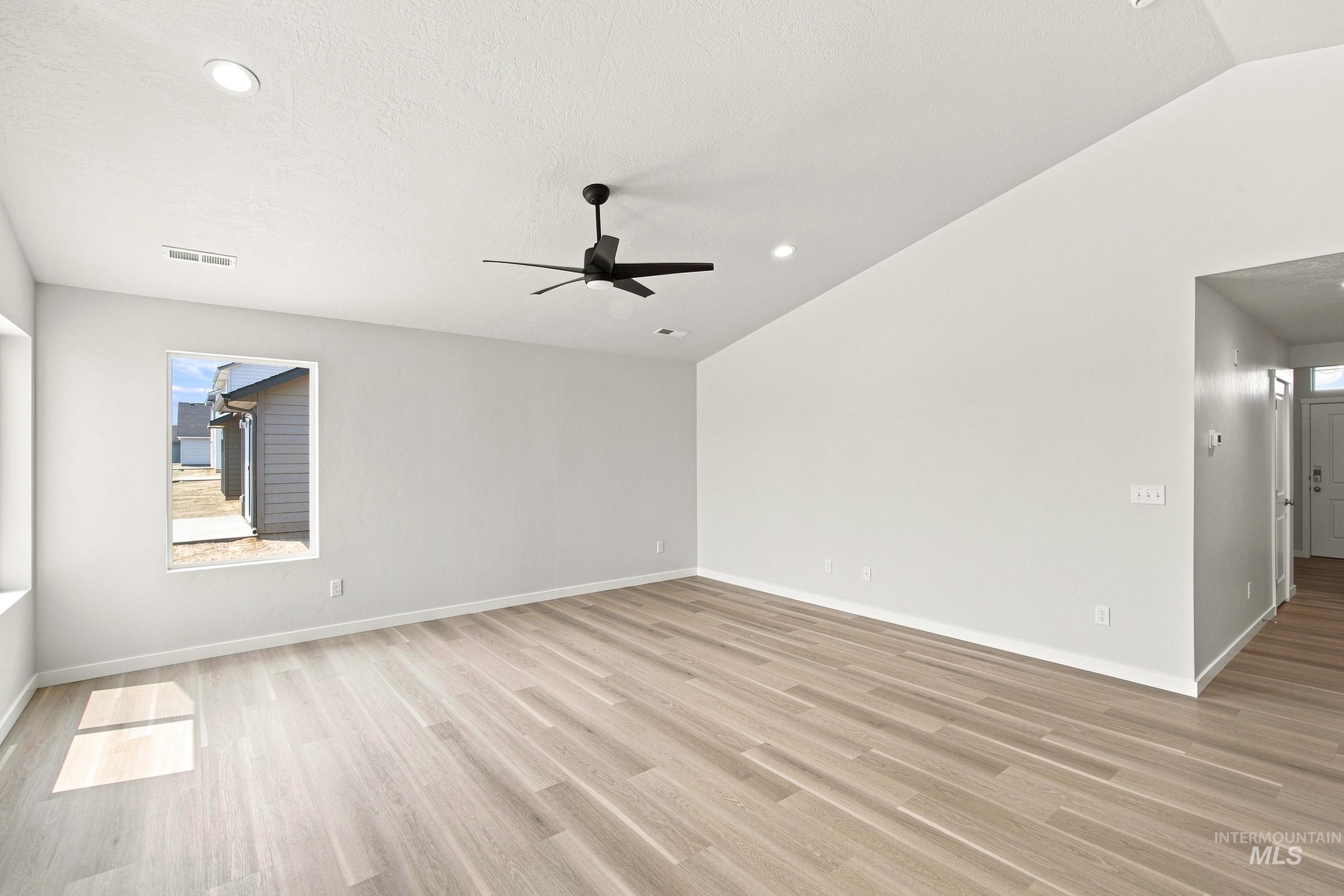 3849 E White Plains St Property Photo 10