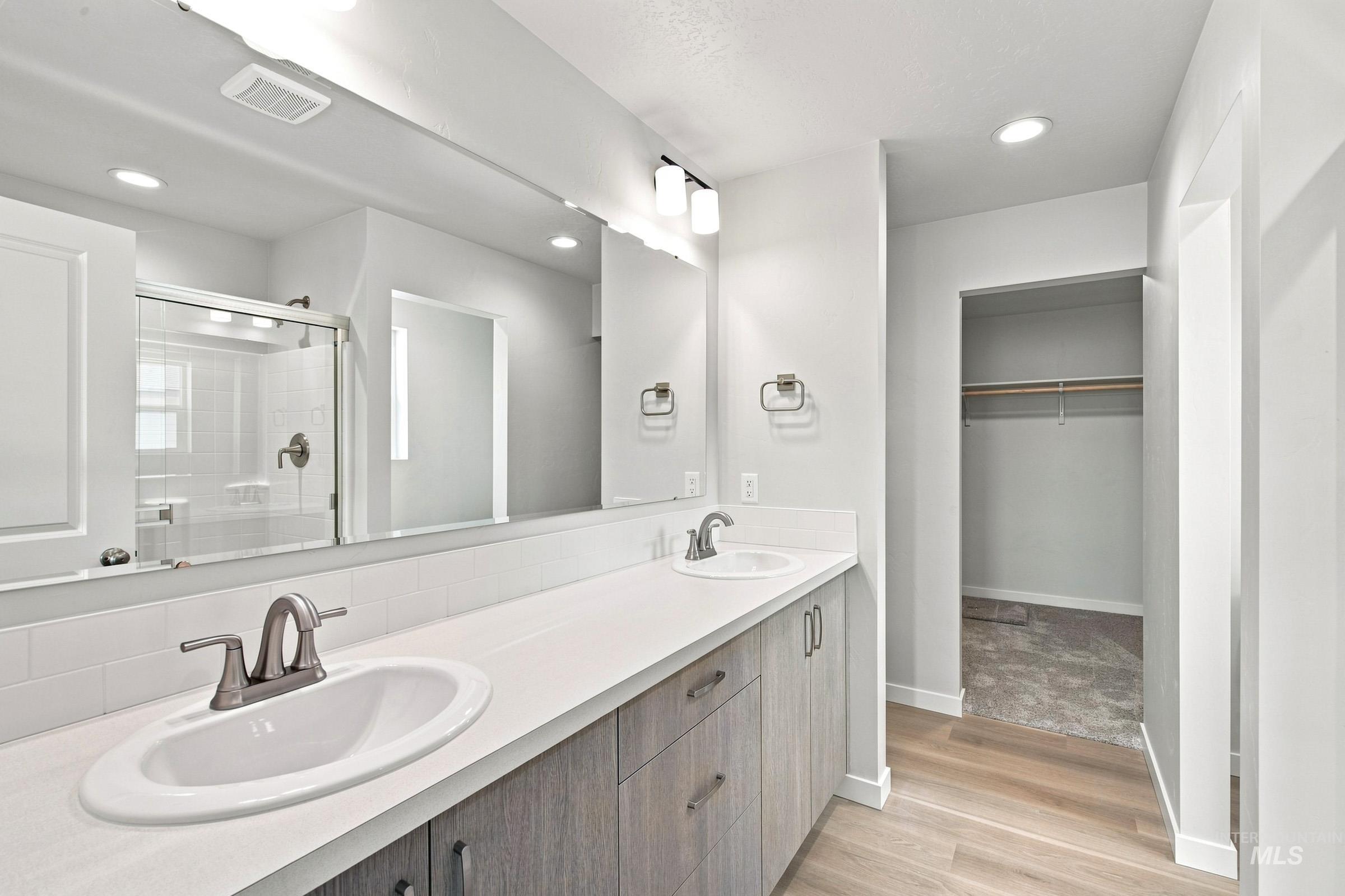 3849 E White Plains St Property Photo 25
