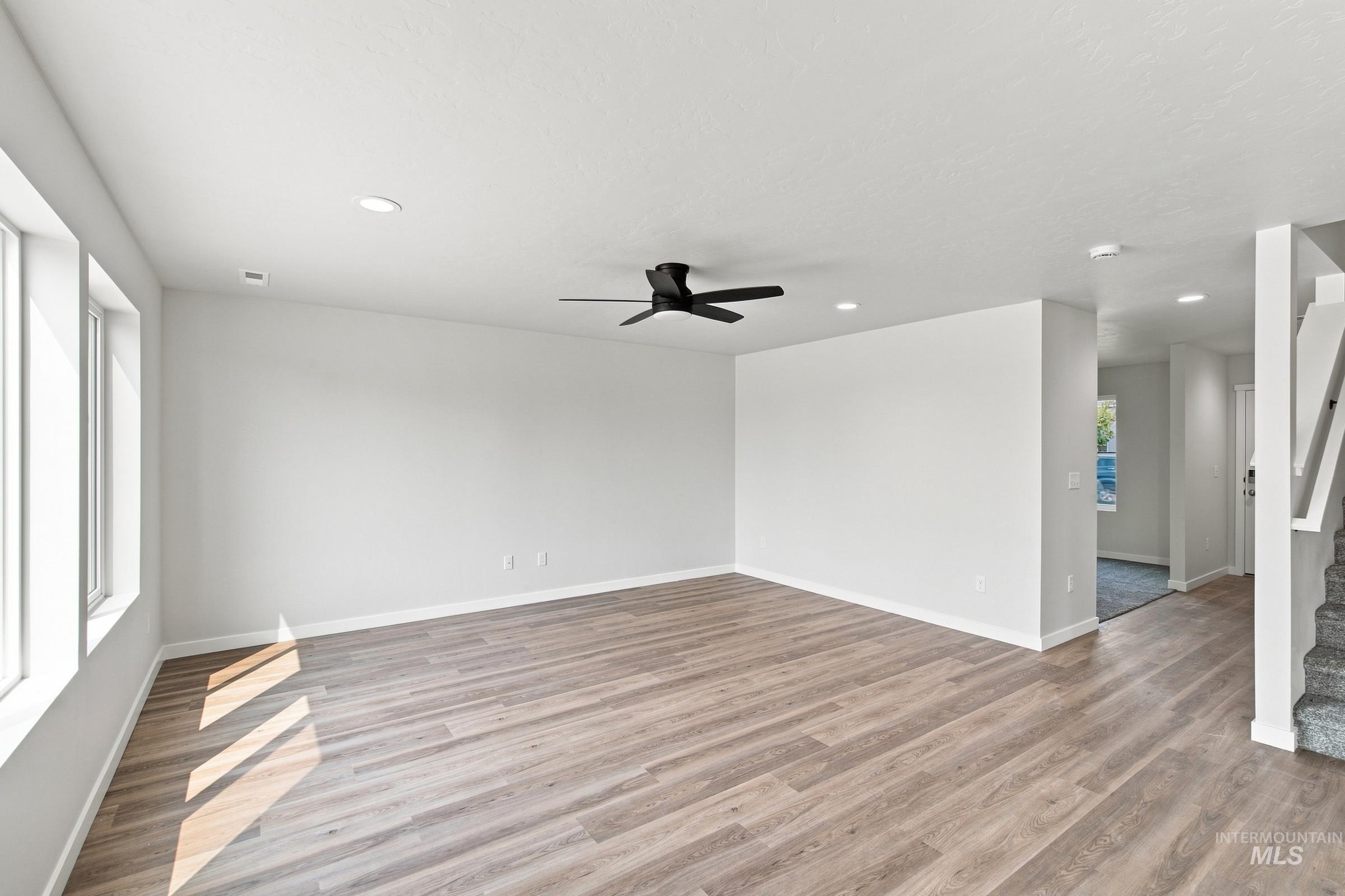3813 E White Plains St Property Photo 9