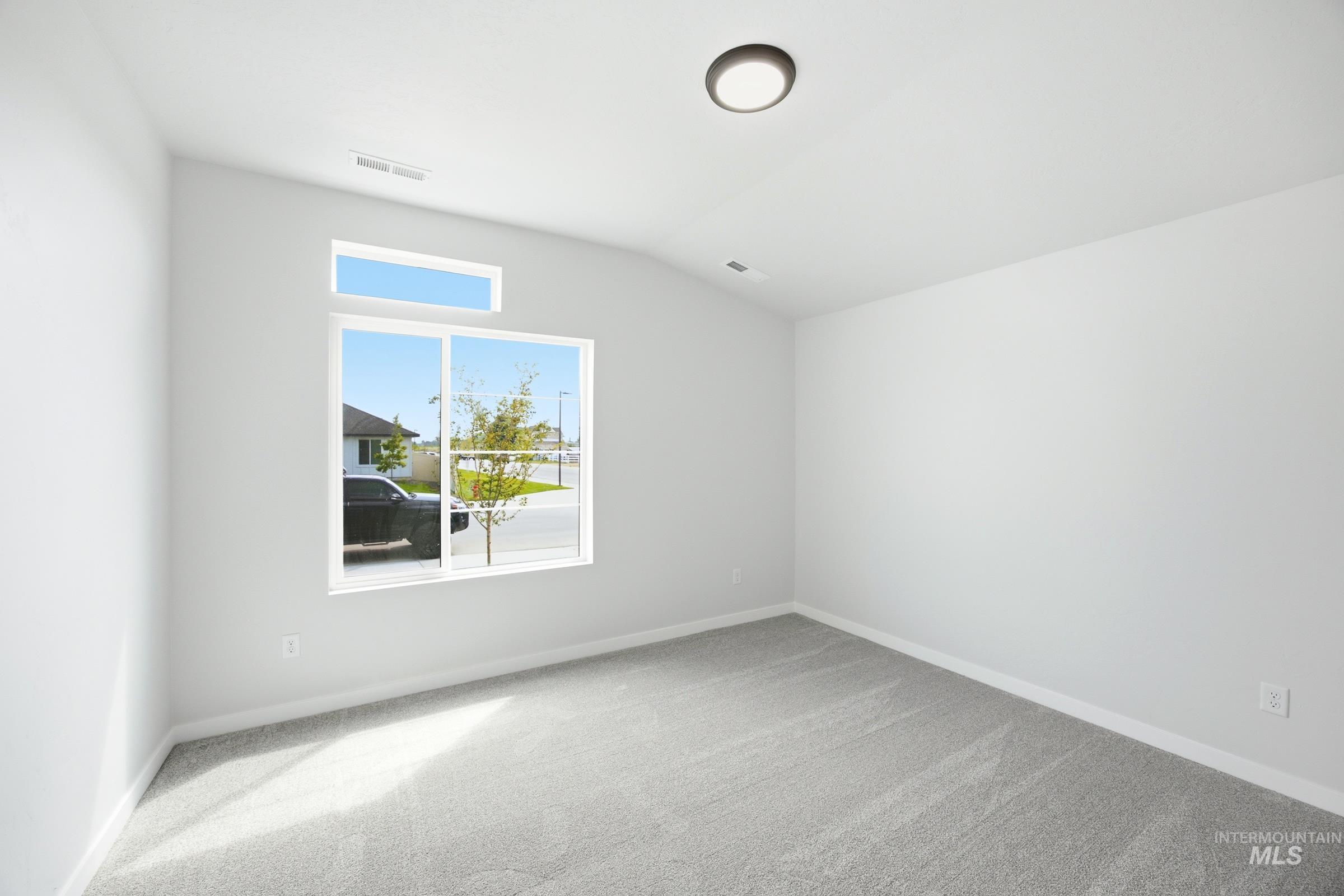 15265 Fuchsia Ave Property Photo 10