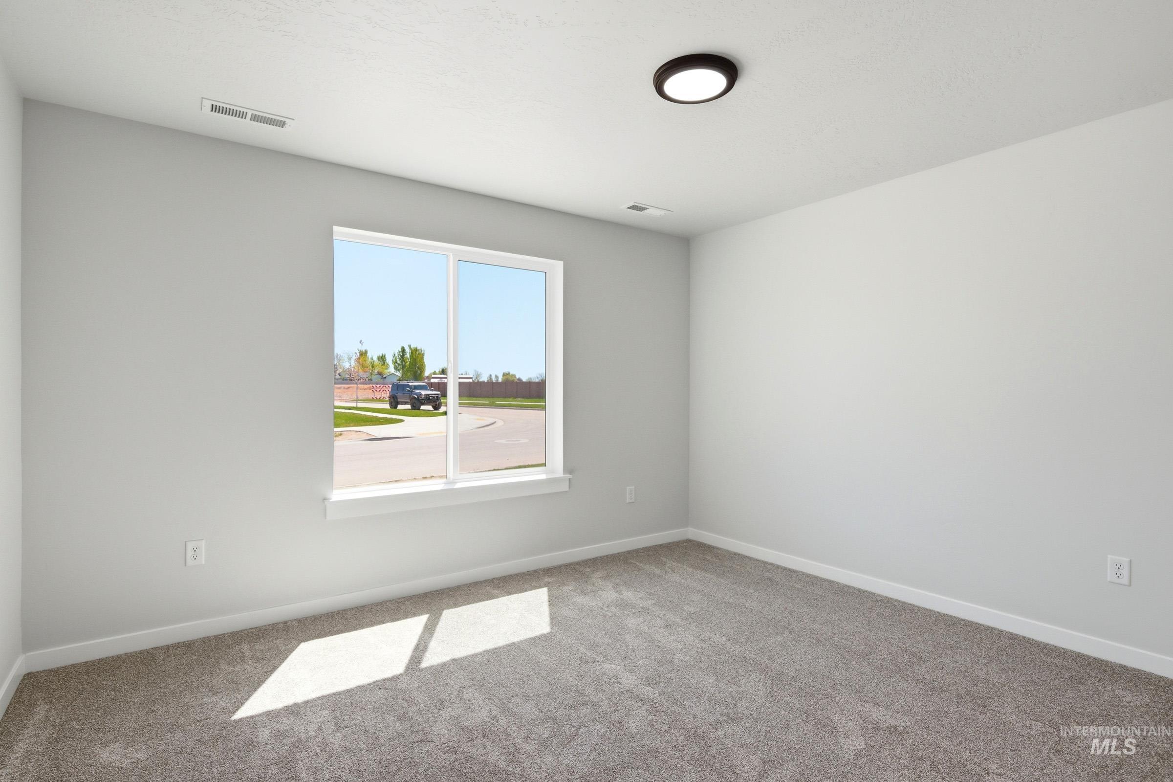 15265 Fuchsia Ave Property Photo 11
