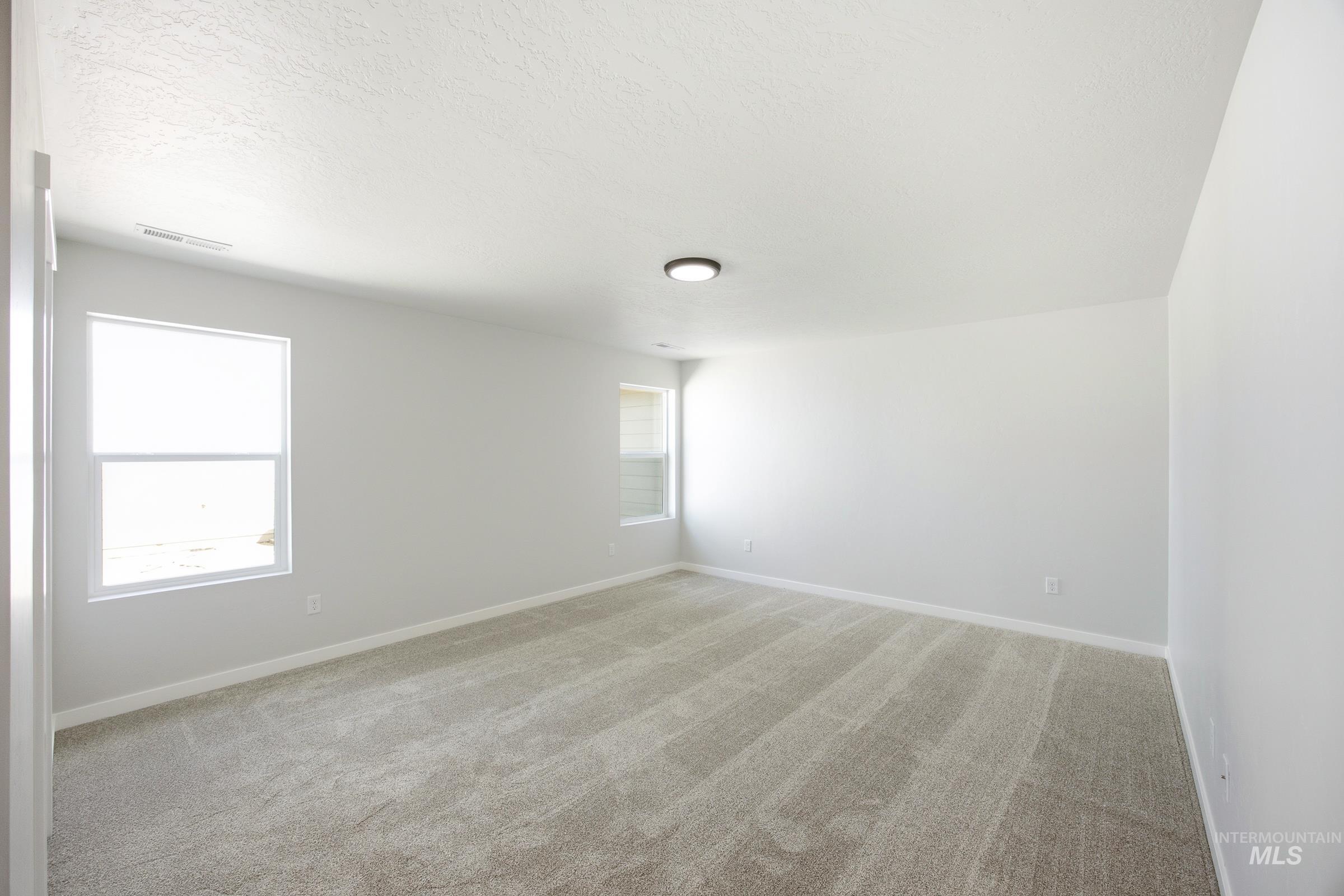 15265 Fuchsia Ave Property Photo 13