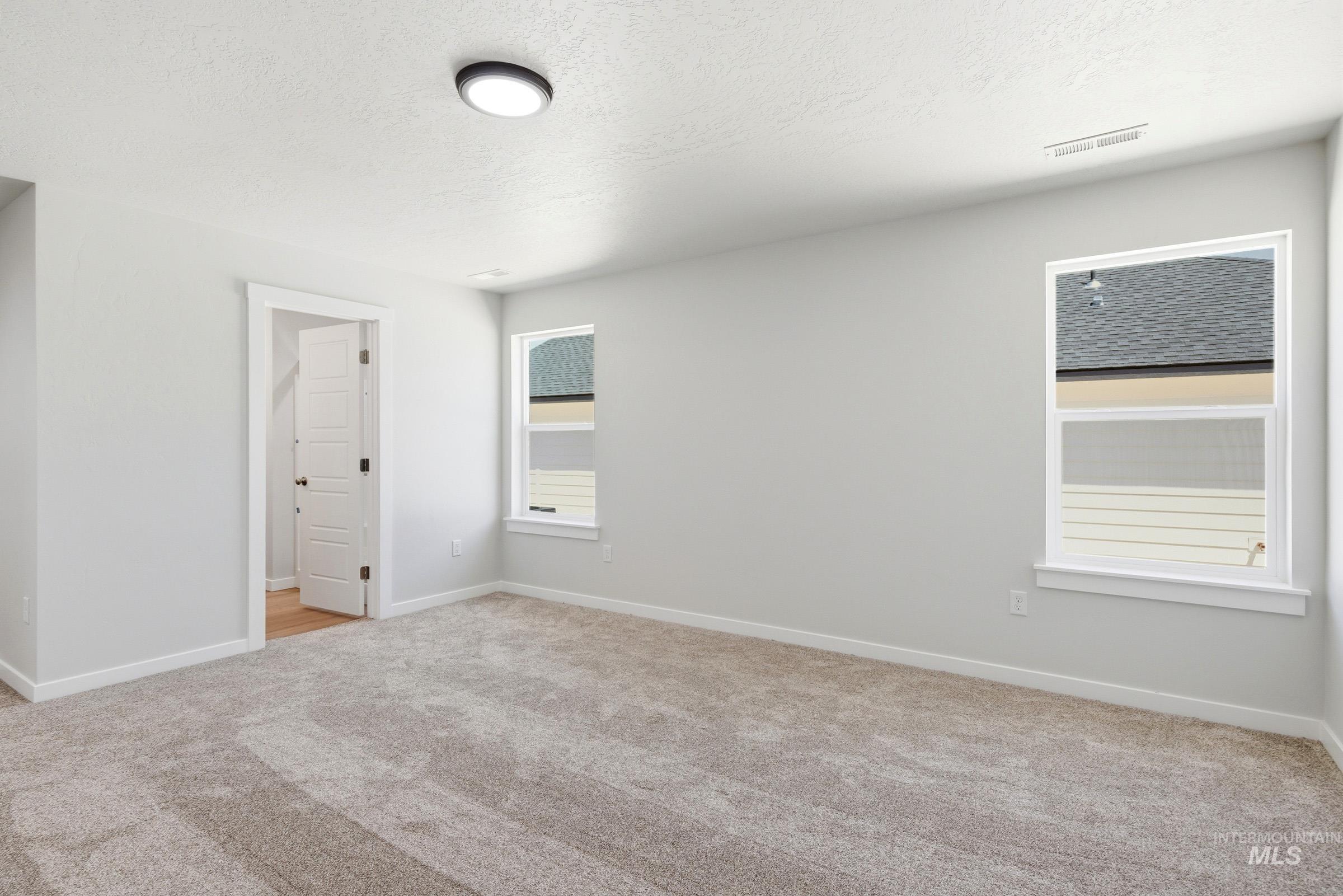 15265 Fuchsia Ave Property Photo 17