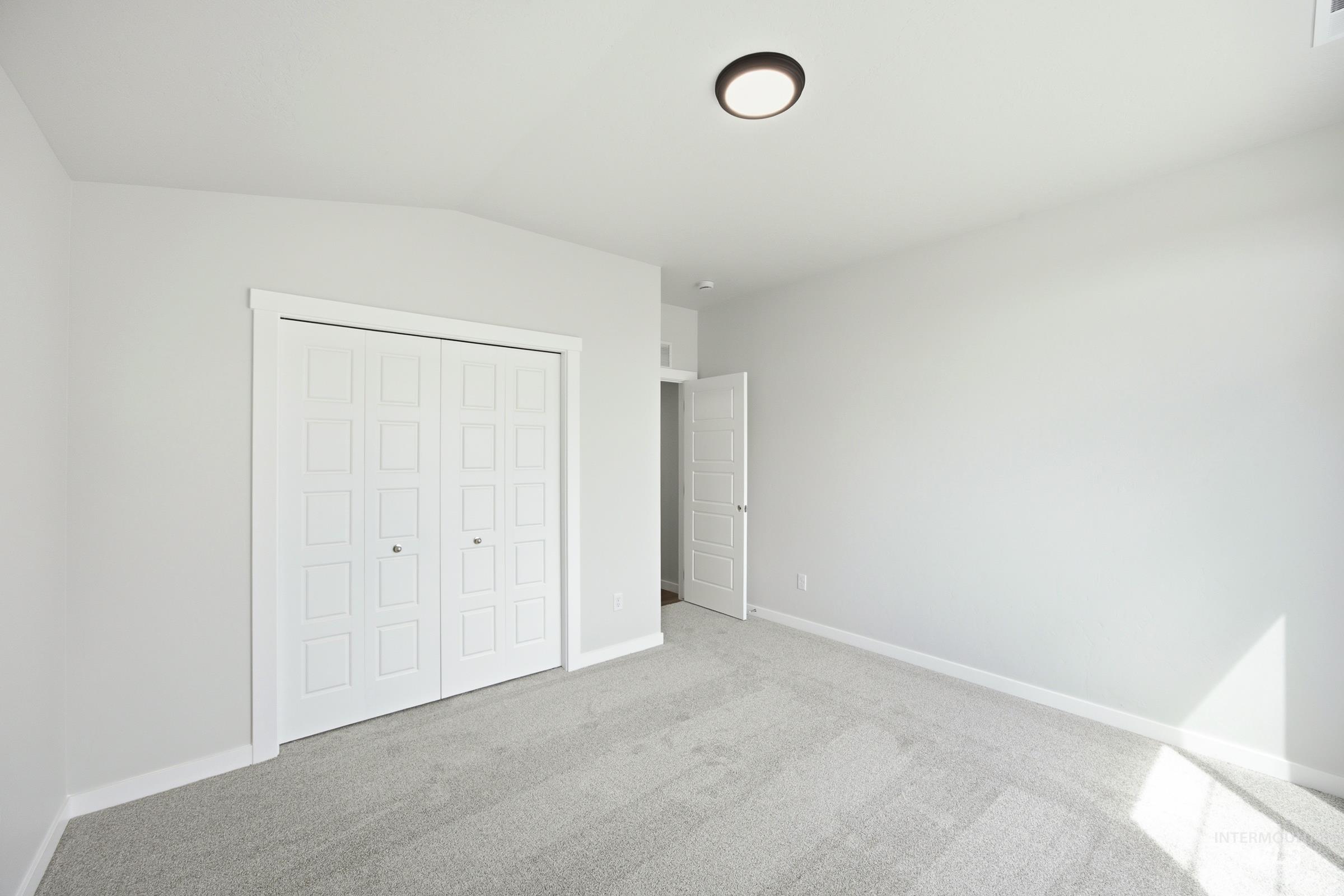 15265 Fuchsia Ave Property Photo 18