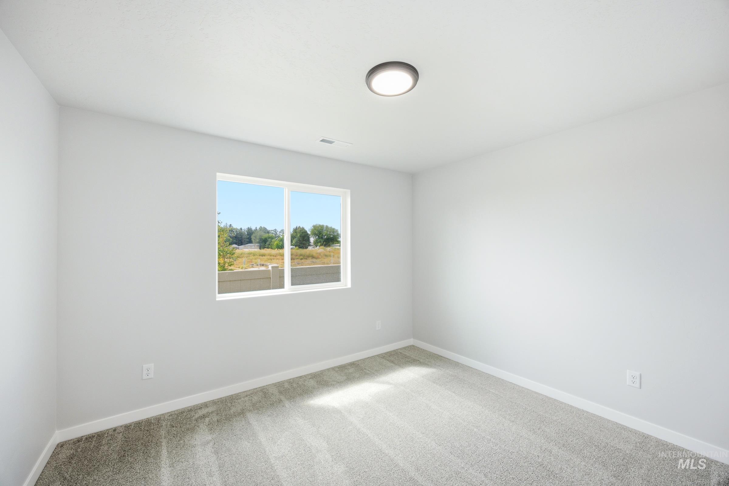 15265 Fuchsia Ave Property Photo 20