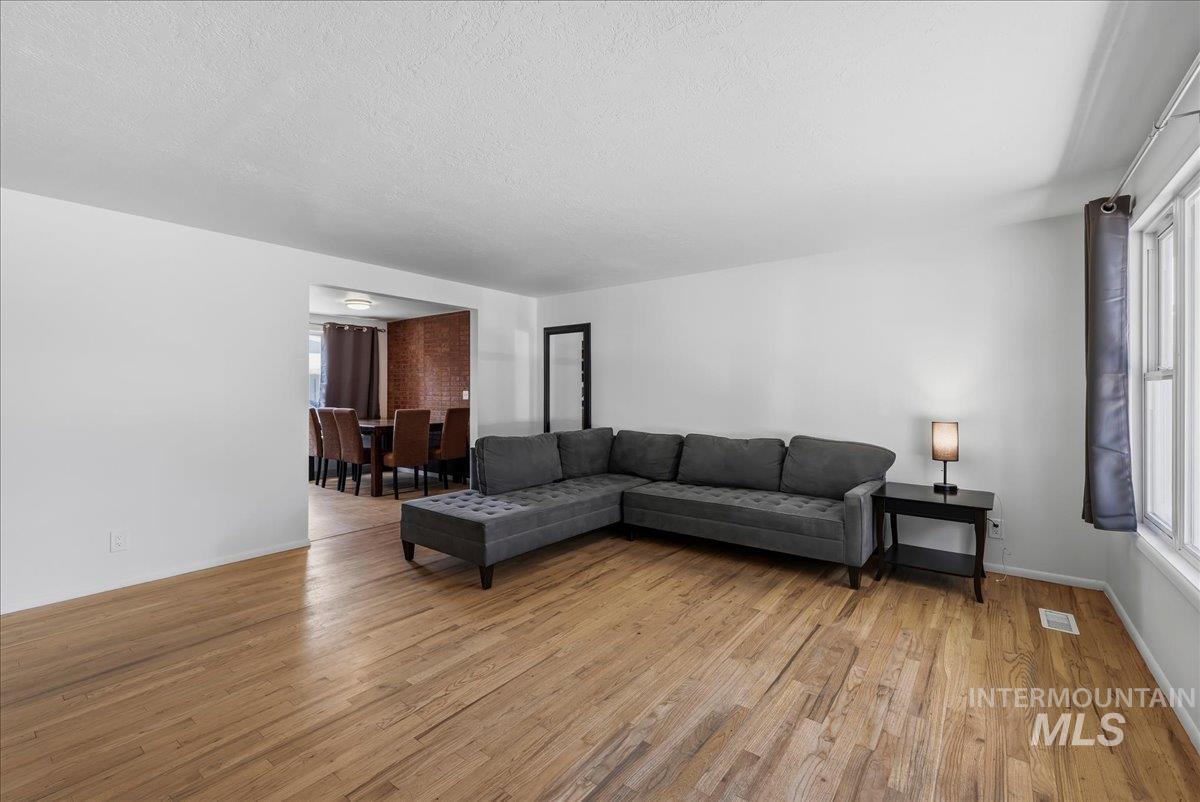 2203 S Colorado Ave Property Photo 5