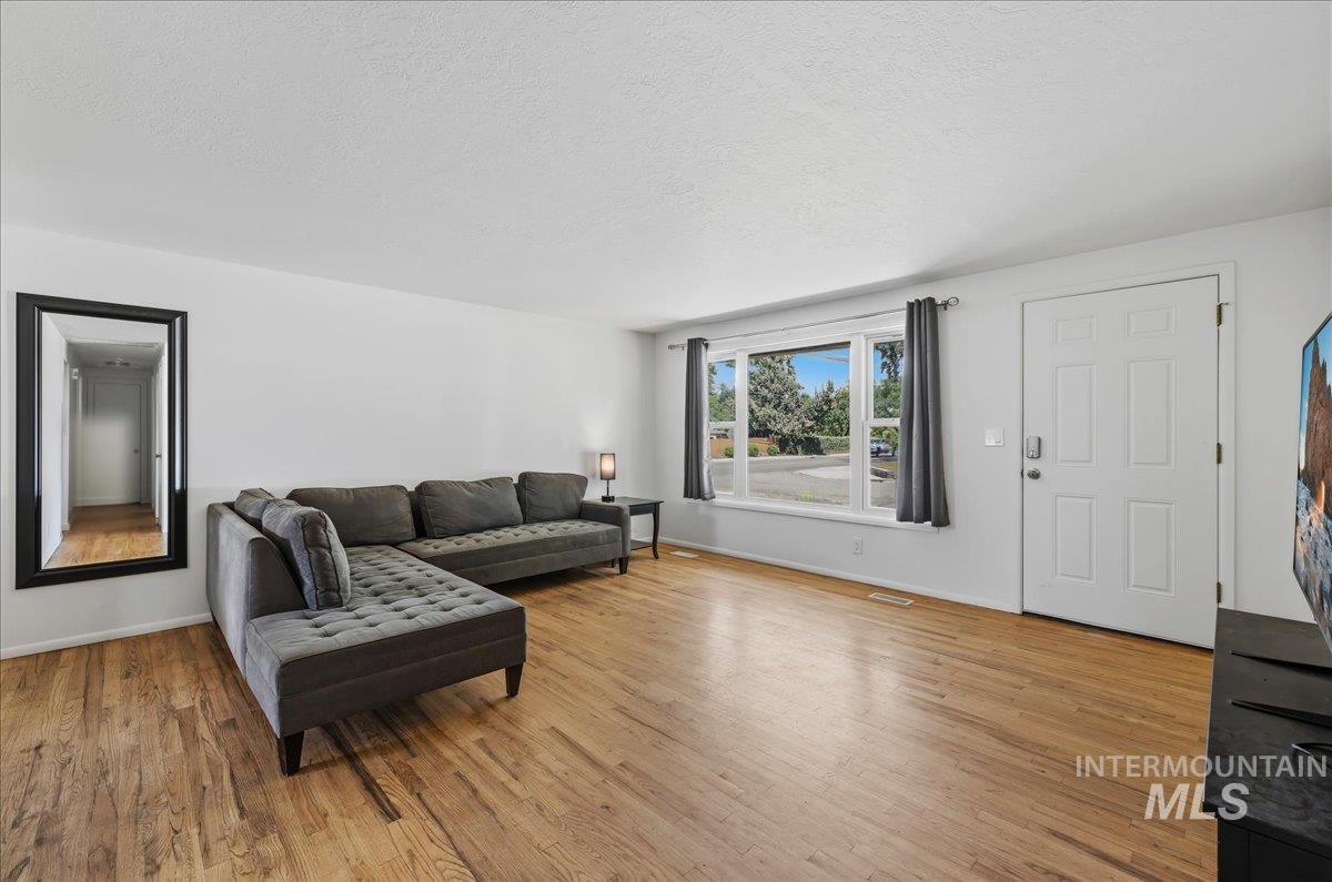 2203 S Colorado Ave Property Photo 6