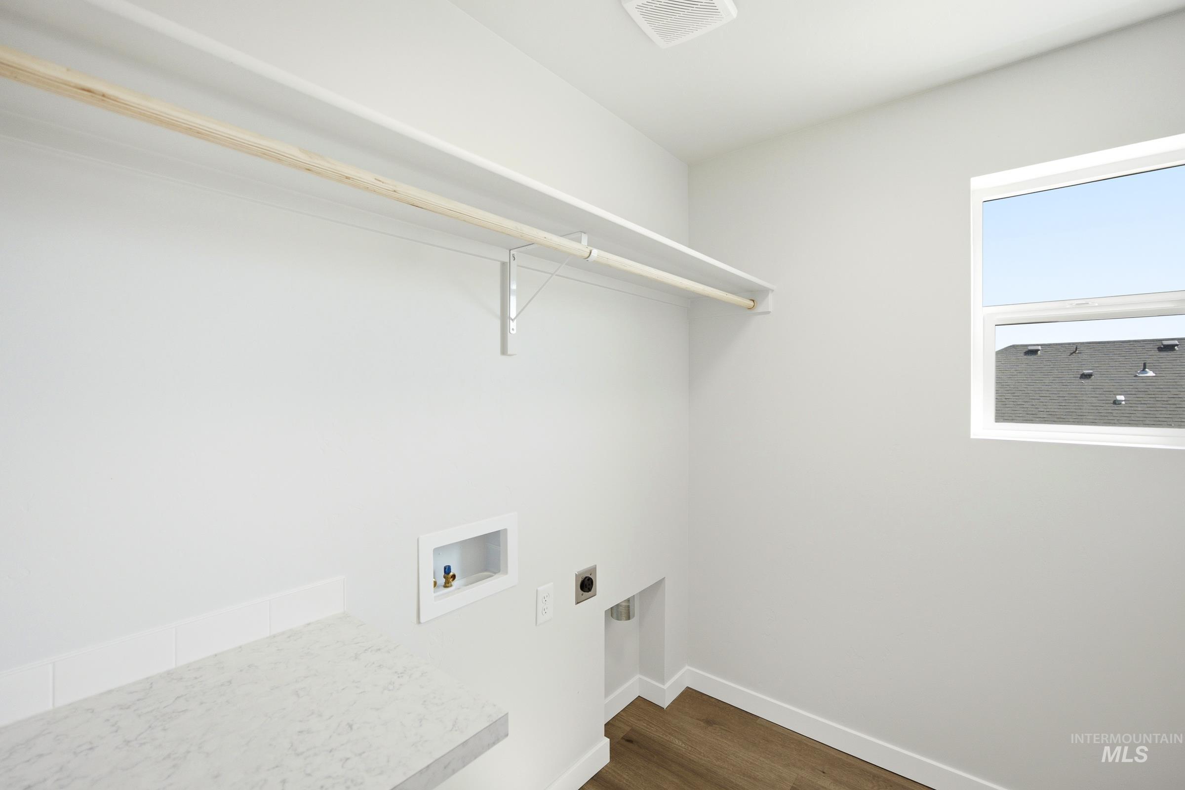 12829 Decatur St Property Photo 18