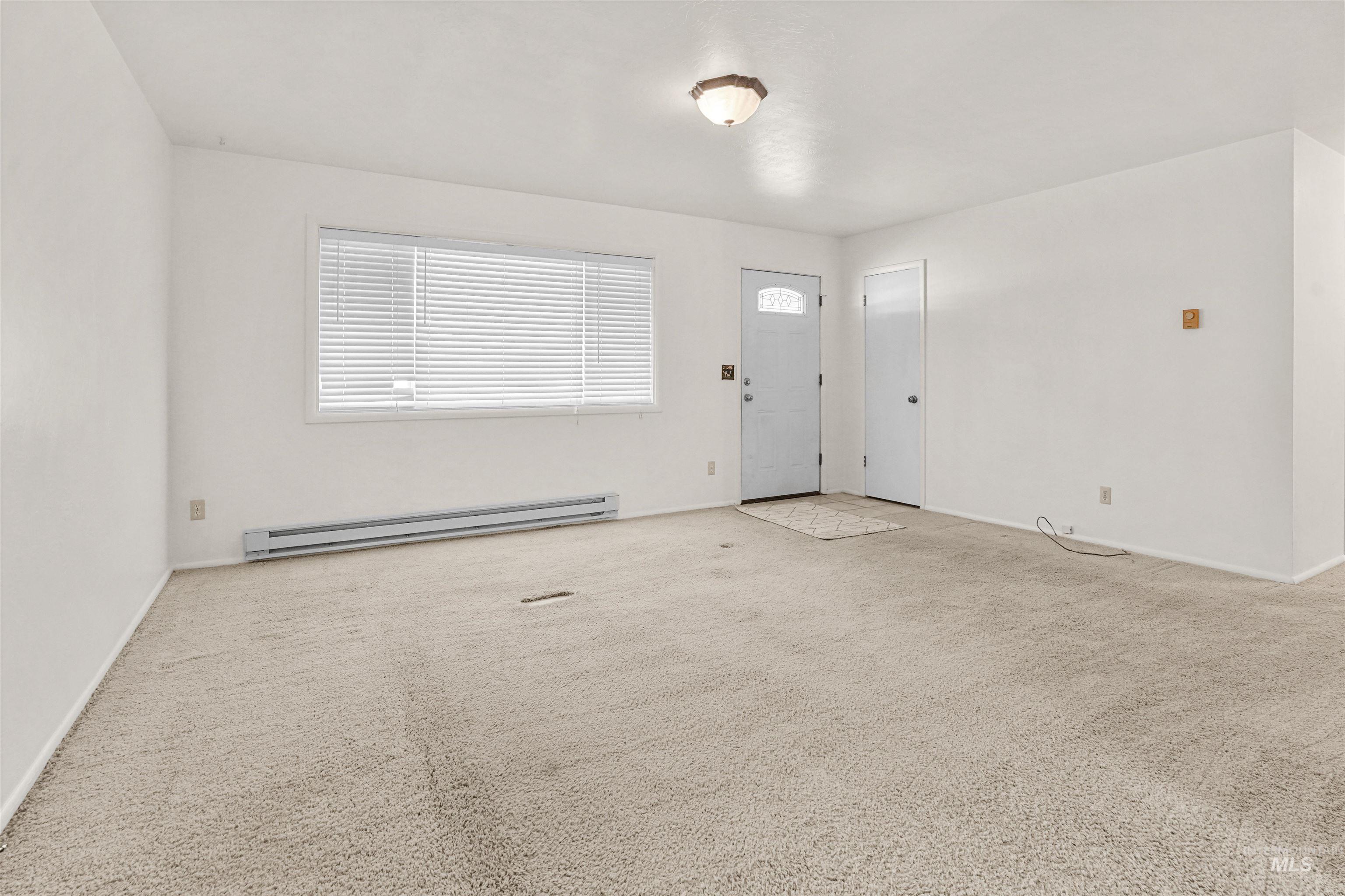 2941 Almo Ave, Property Photo 2
