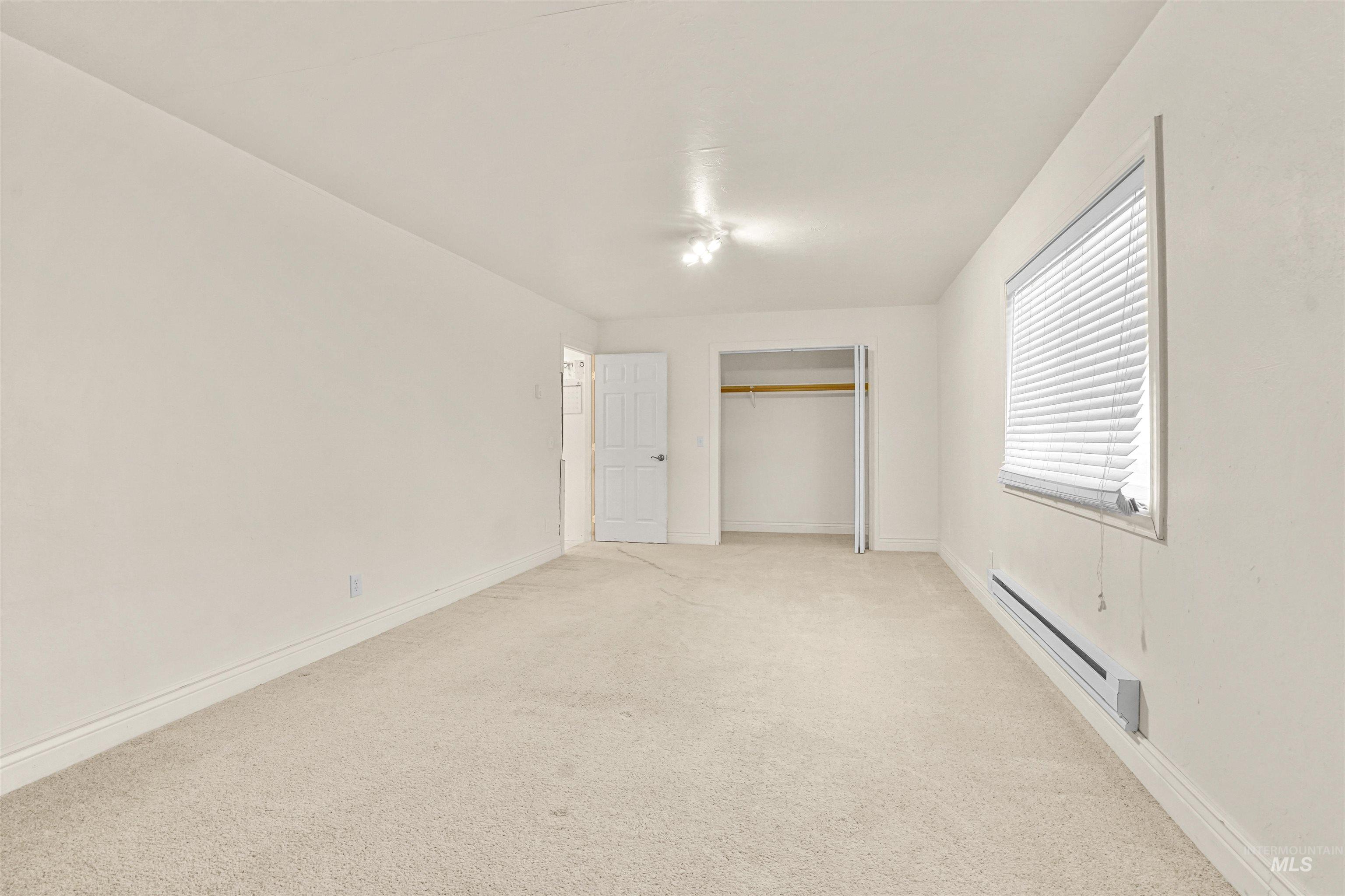 2941 Almo Ave, Property Photo 7