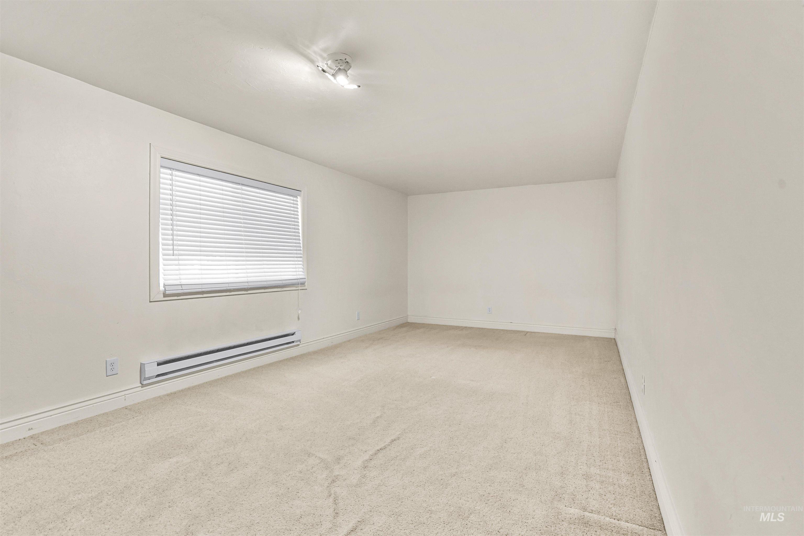 2941 Almo Ave, Property Photo 10