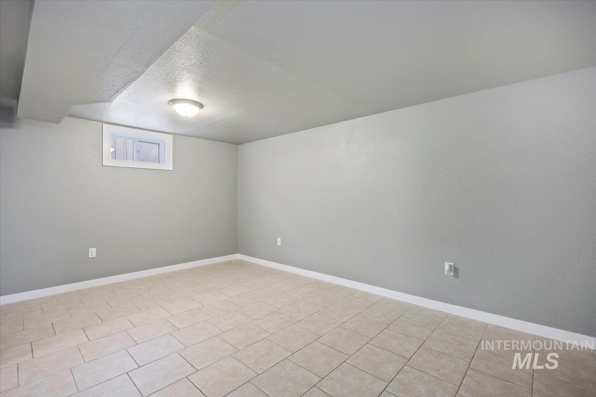 235 Washington St N Property Photo 16
