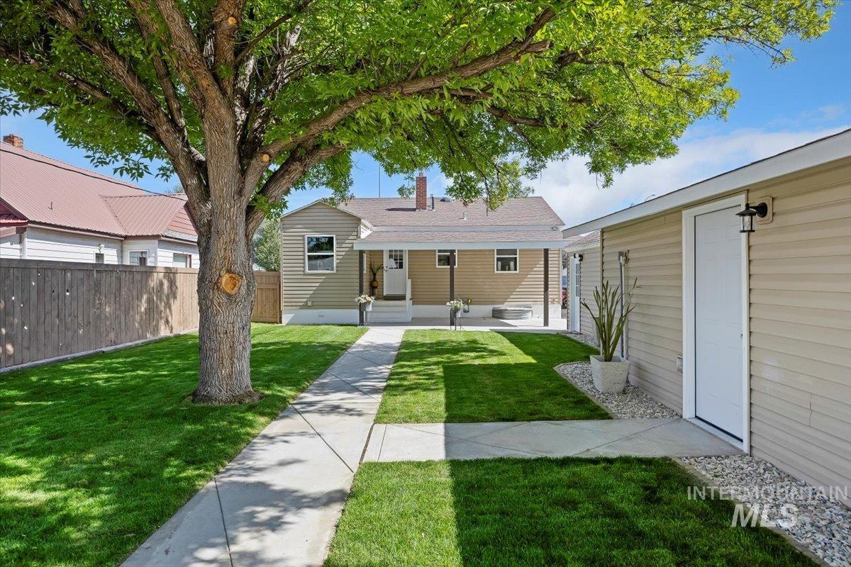 235 Washington St N Property Photo 26