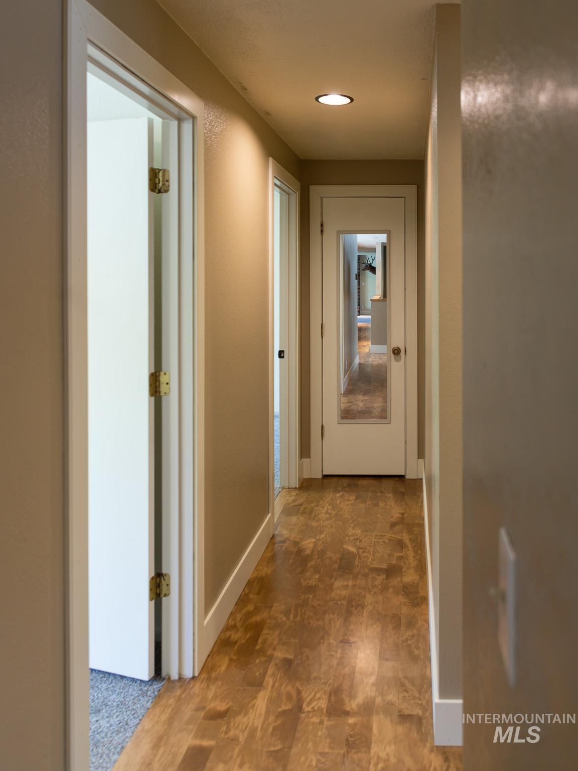 513 Ridge Way Property Photo 3