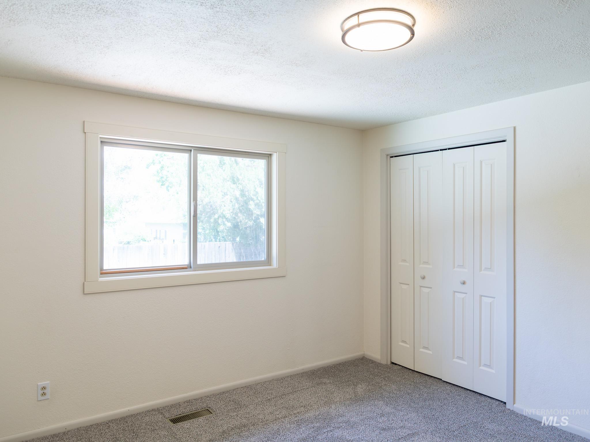 513 Ridge Way Property Photo 5