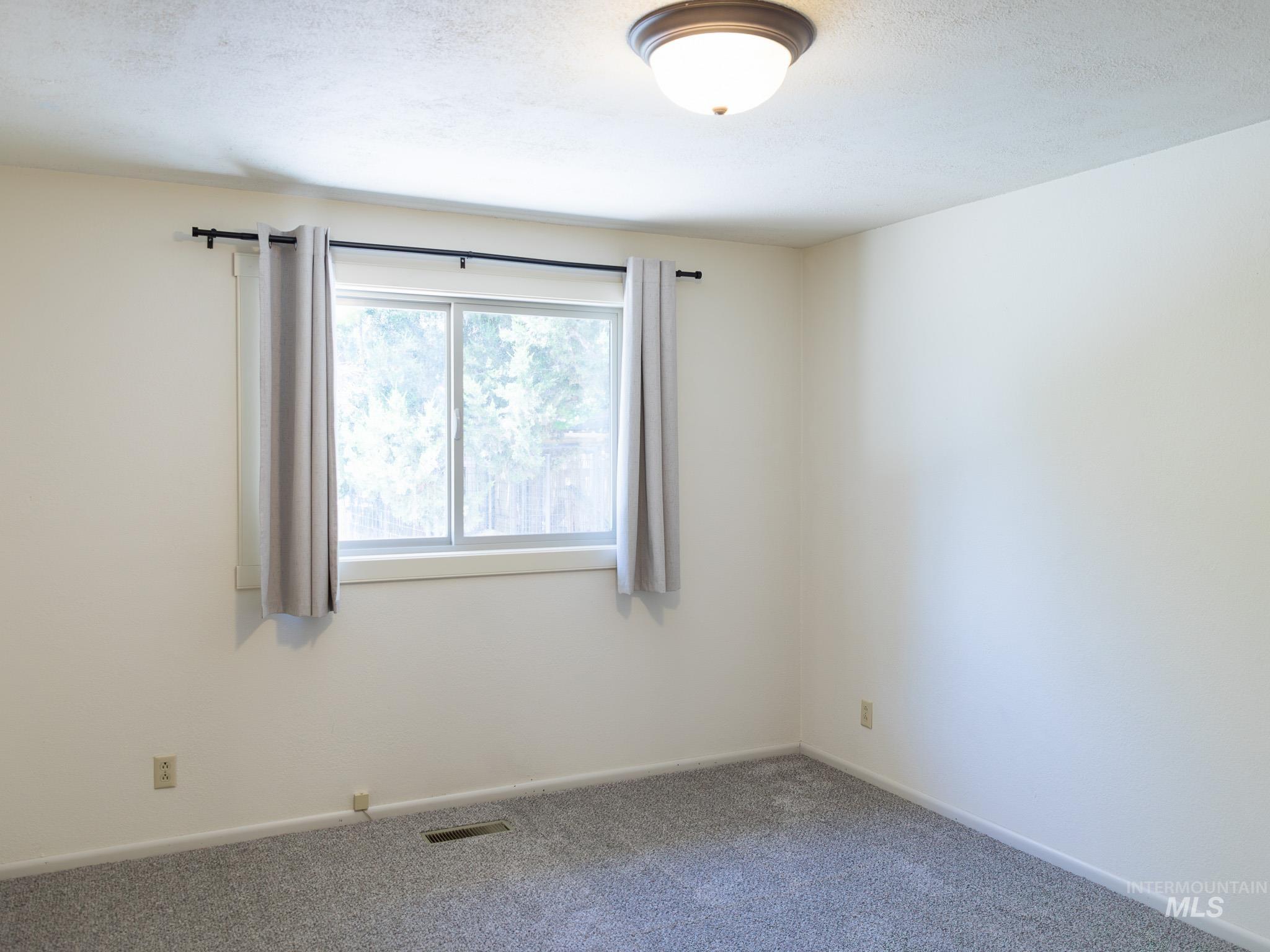 513 Ridge Way Property Photo 7