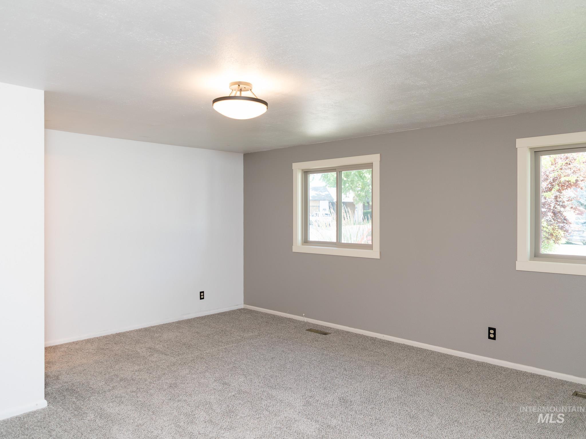 513 Ridge Way Property Photo 12