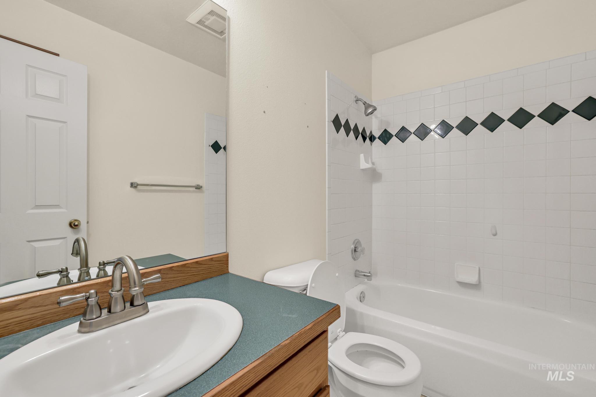 183 Rainbow Dr Property Photo 12