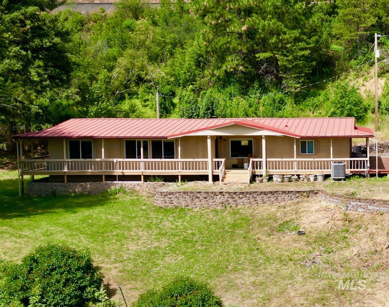 35322 River Rd Property Photo 2