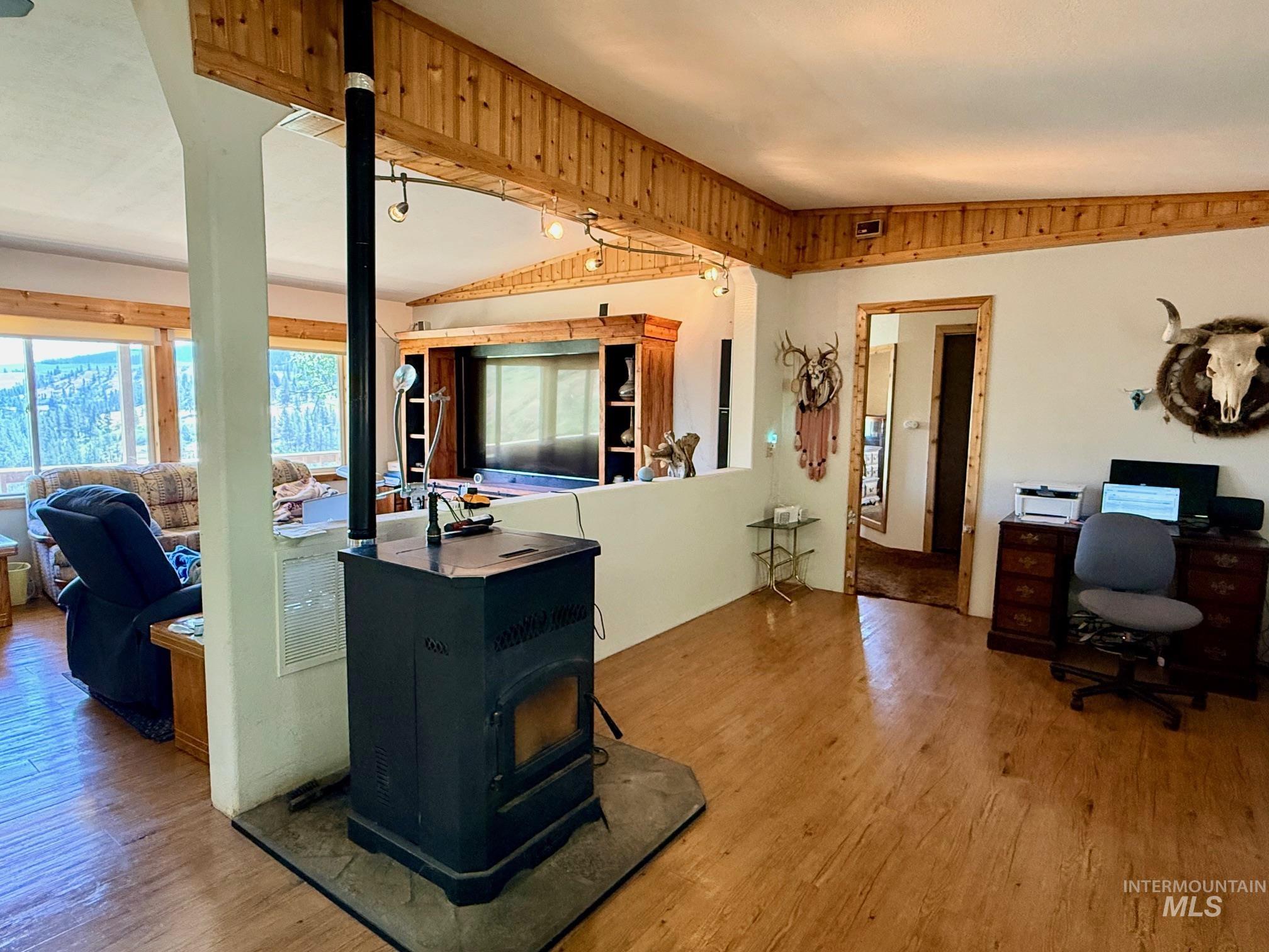 35322 River Rd Property Photo 8