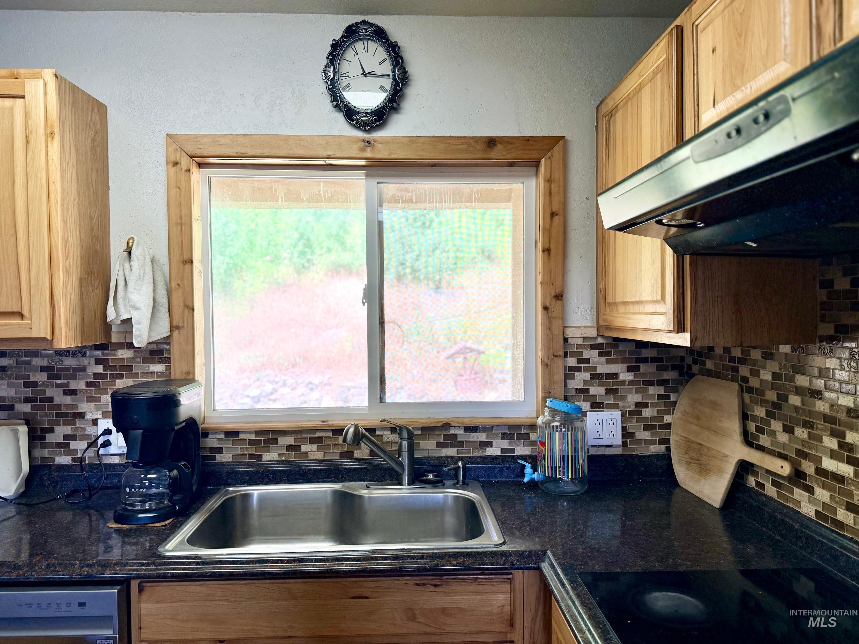 35322 River Rd Property Photo 13