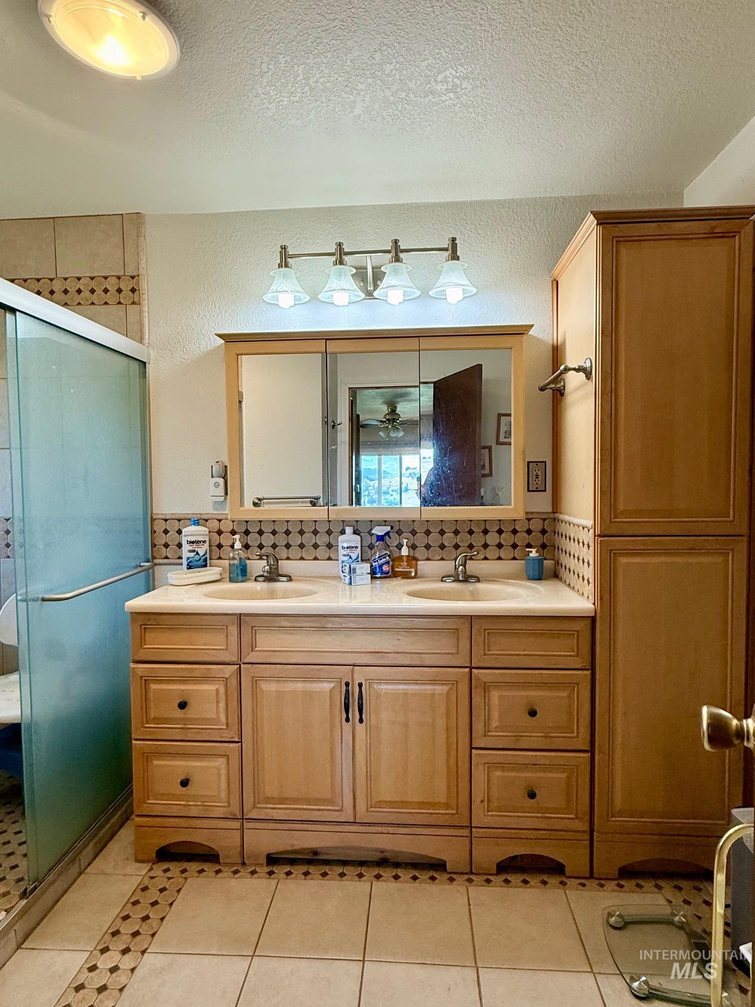 35322 River Rd Property Photo 18