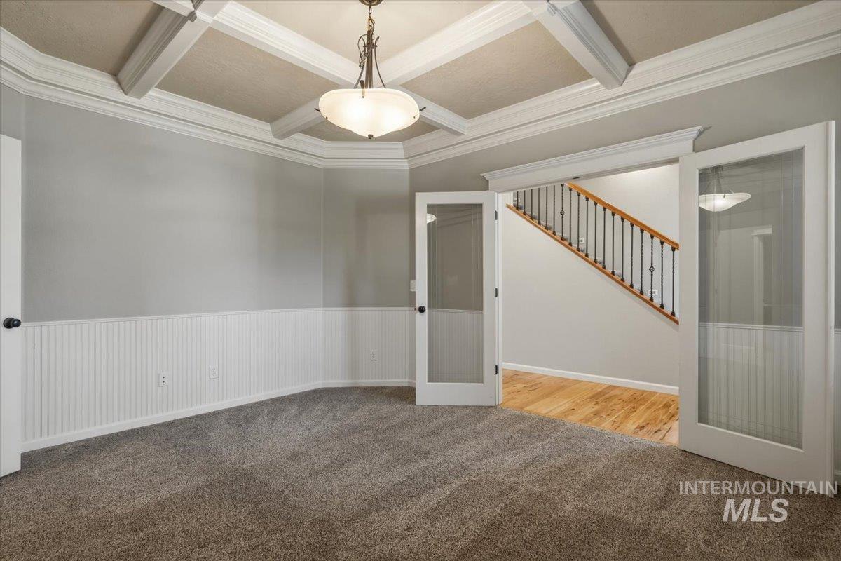 811 E Silver Torch Property Photo 7