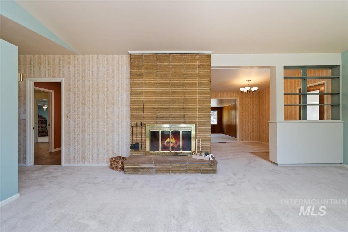 7634 W Cambridge Dr Property Photo 4