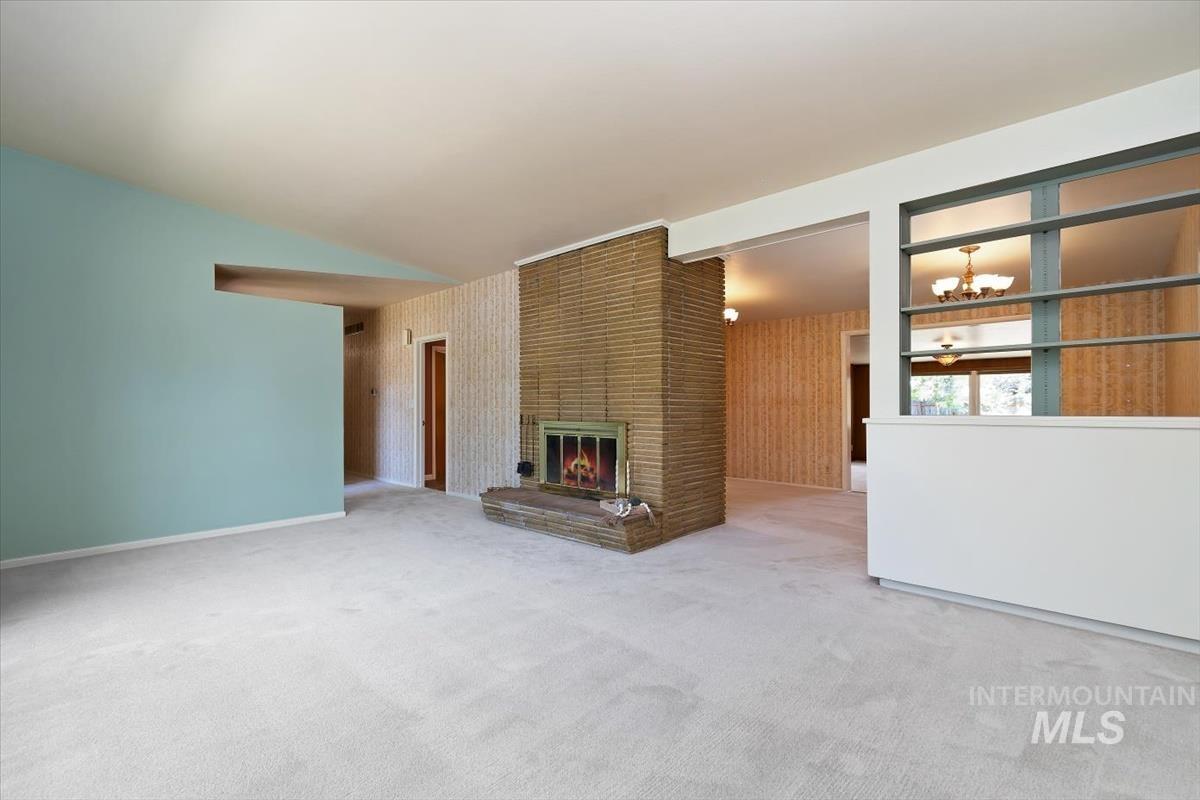 7634 W Cambridge Dr Property Photo 5