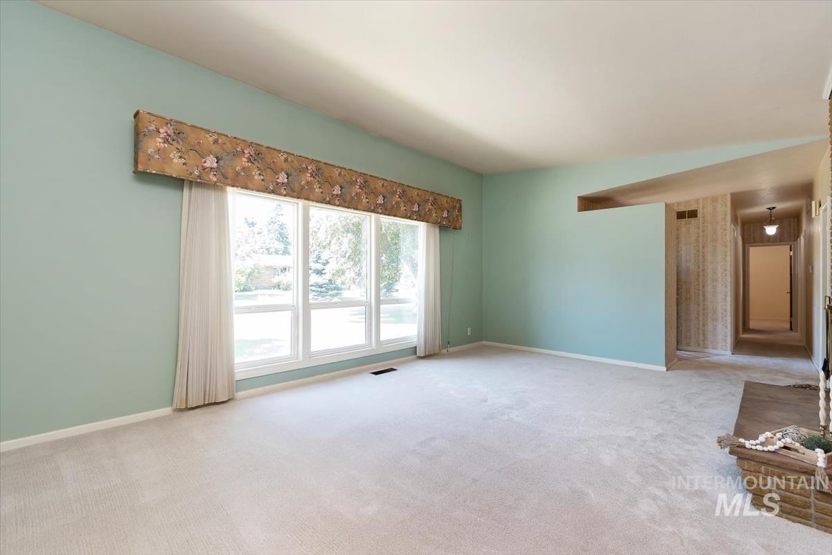 7634 W Cambridge Dr Property Photo 7