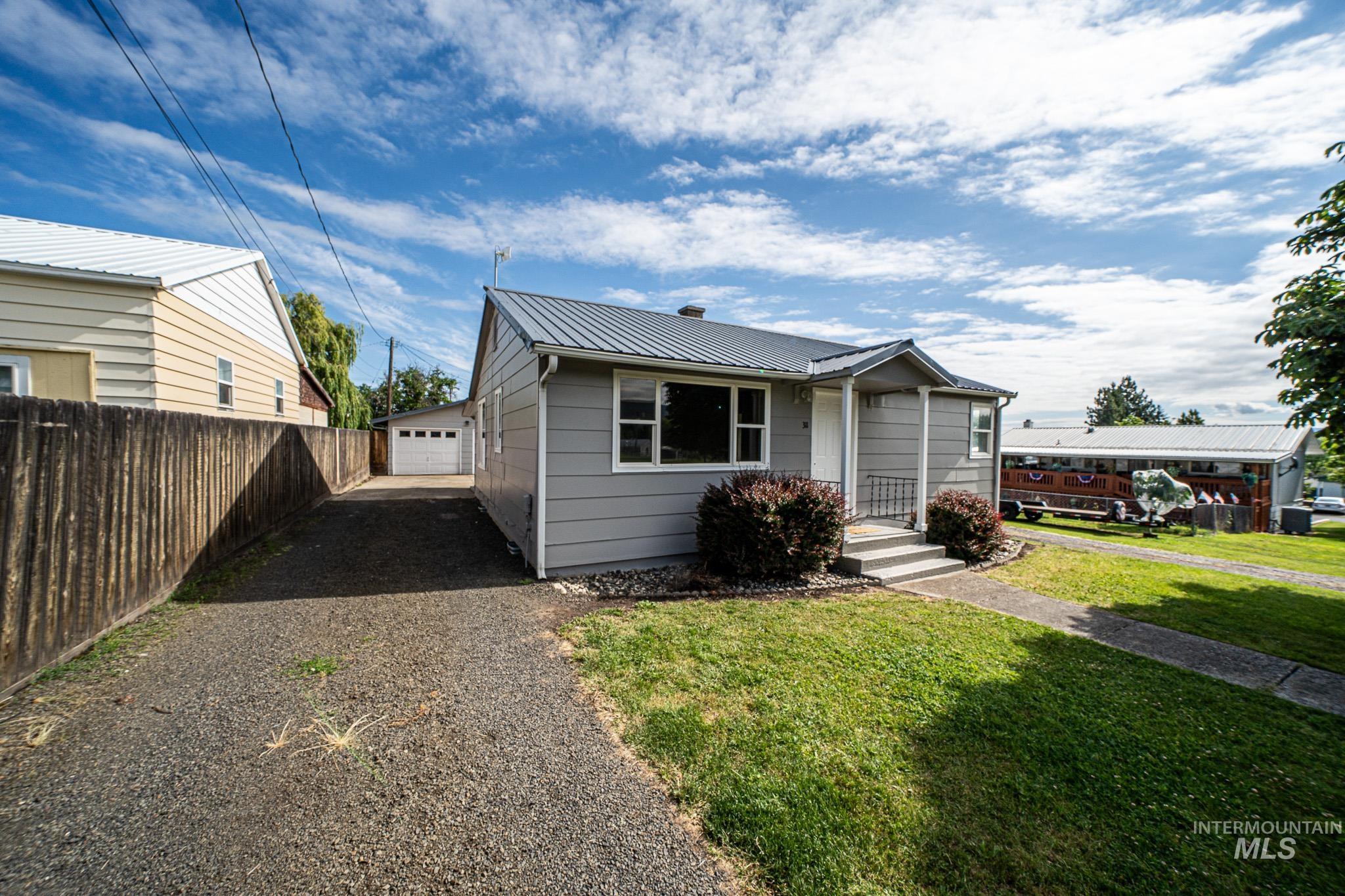 311 Cunningham Street Property Photo 1
