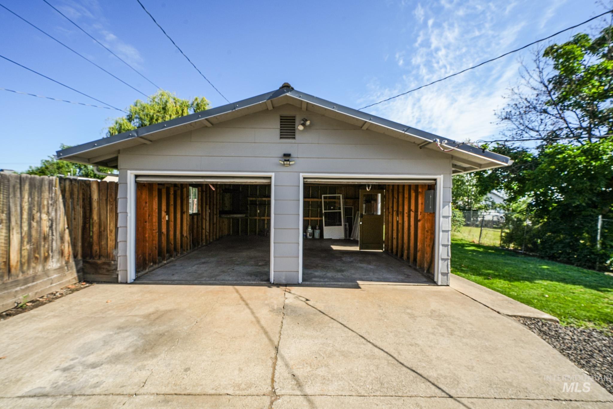 311 Cunningham Street Property Photo 3