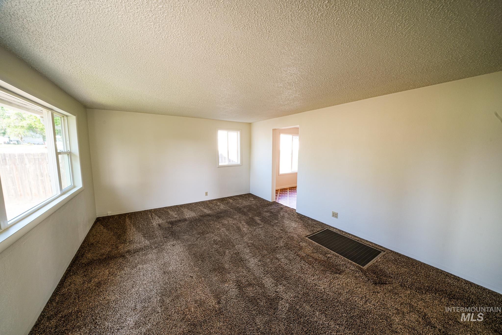311 Cunningham Street Property Photo 7