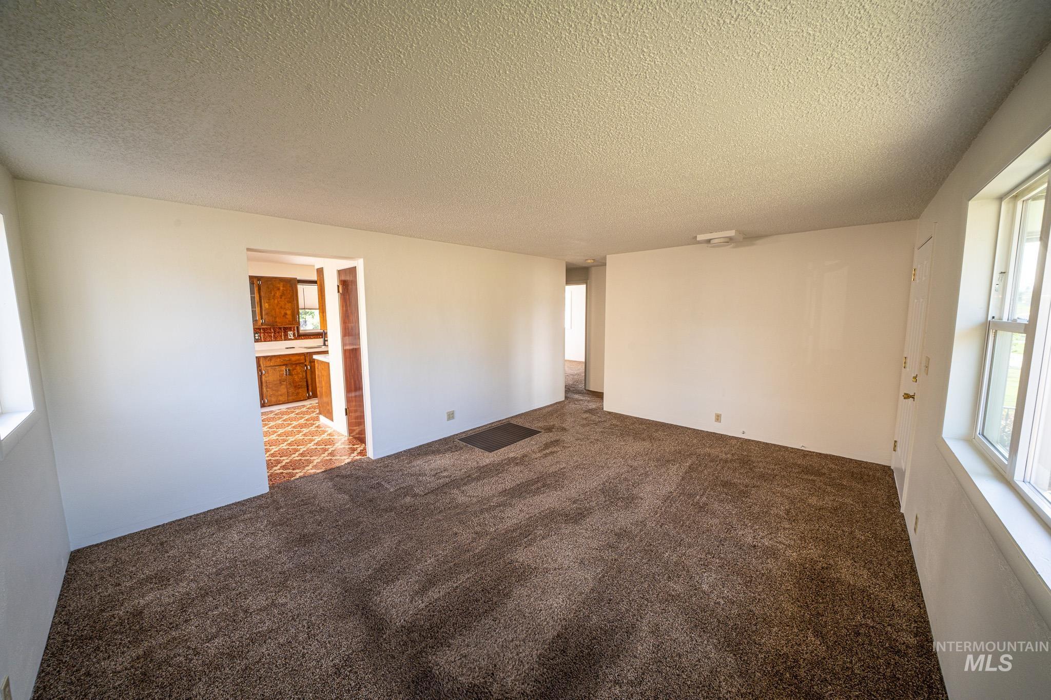 311 Cunningham Street Property Photo 8