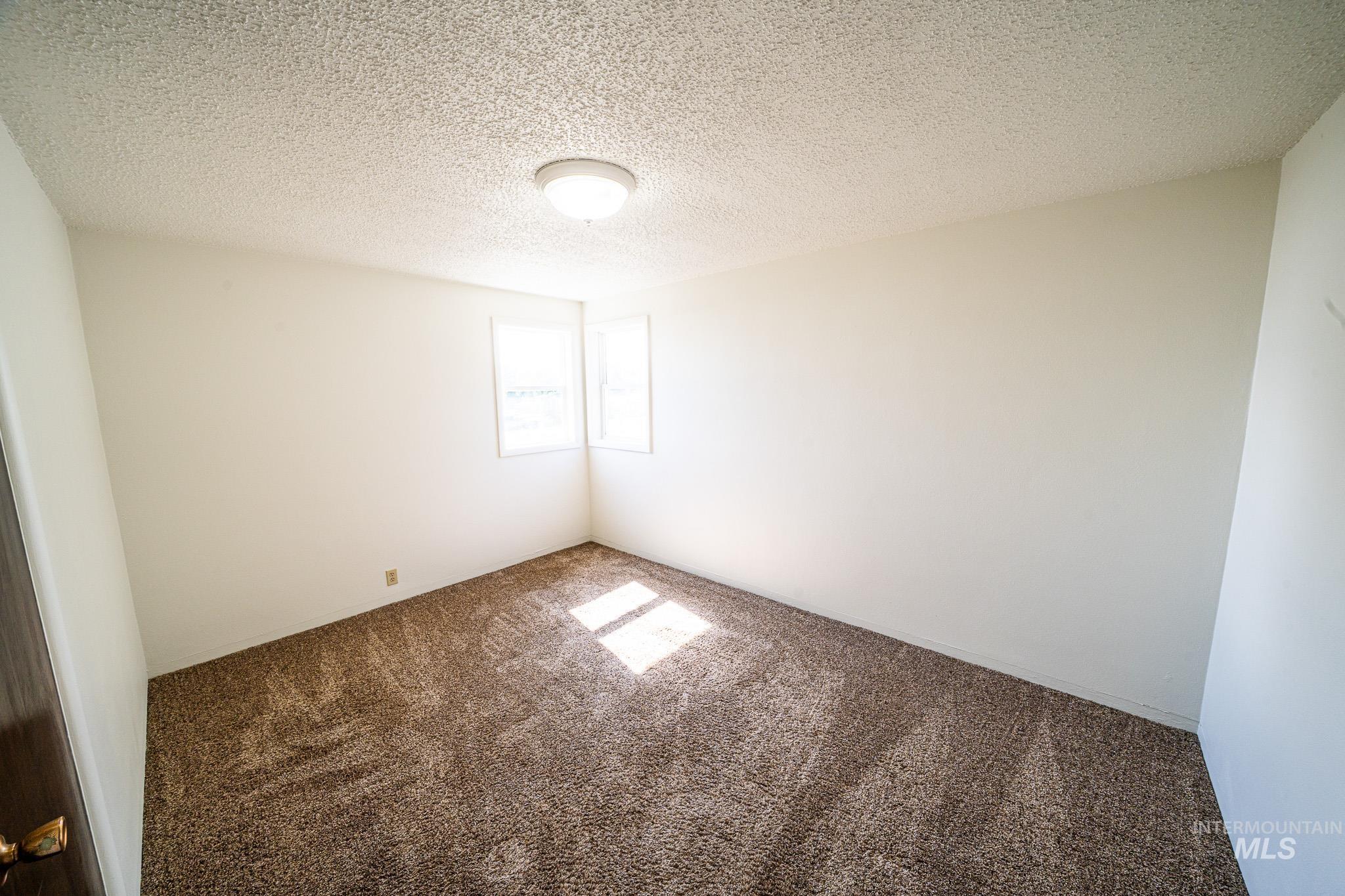 311 Cunningham Street Property Photo 12