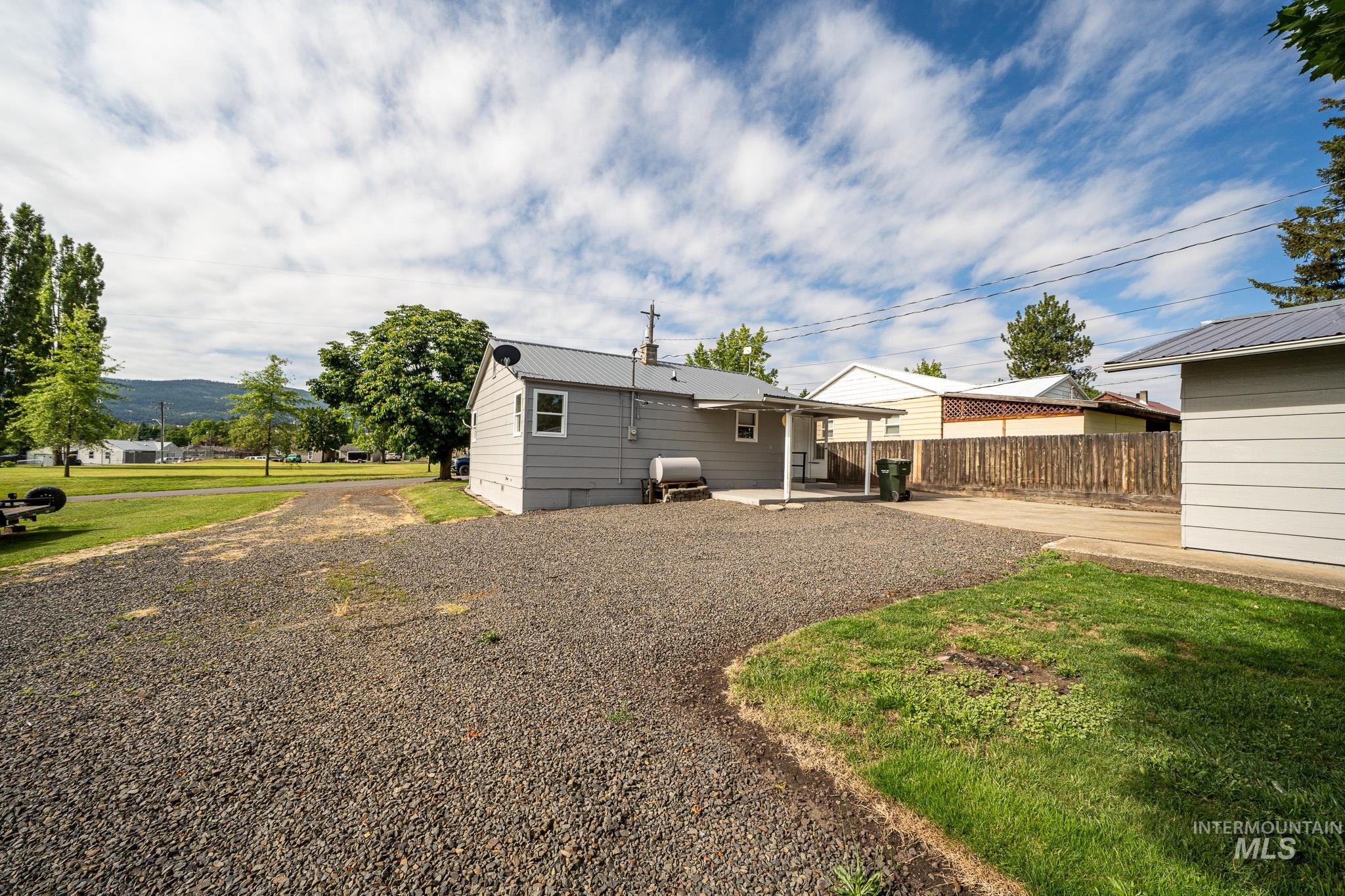 311 Cunningham Street Property Photo 16