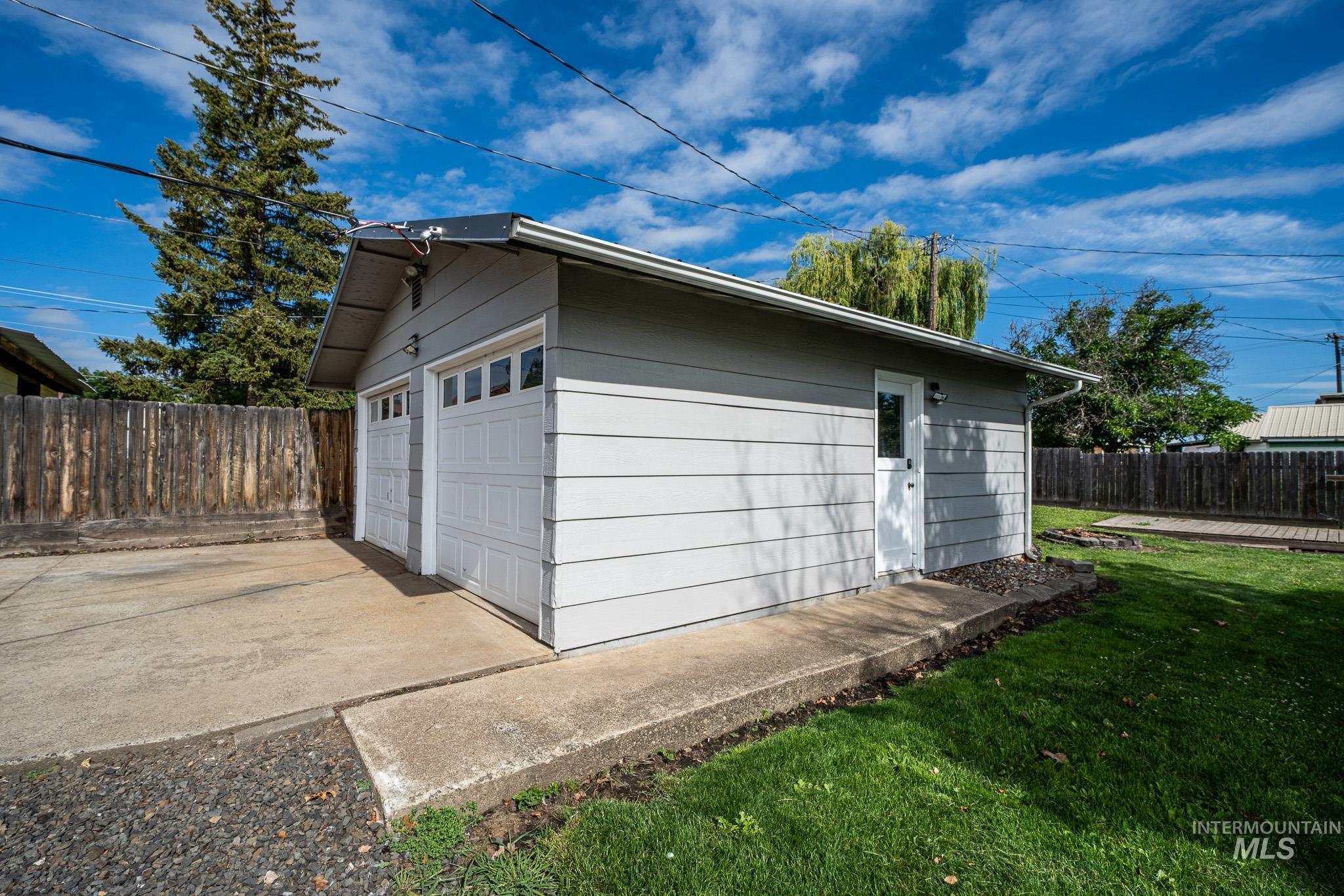 311 Cunningham Street Property Photo 20