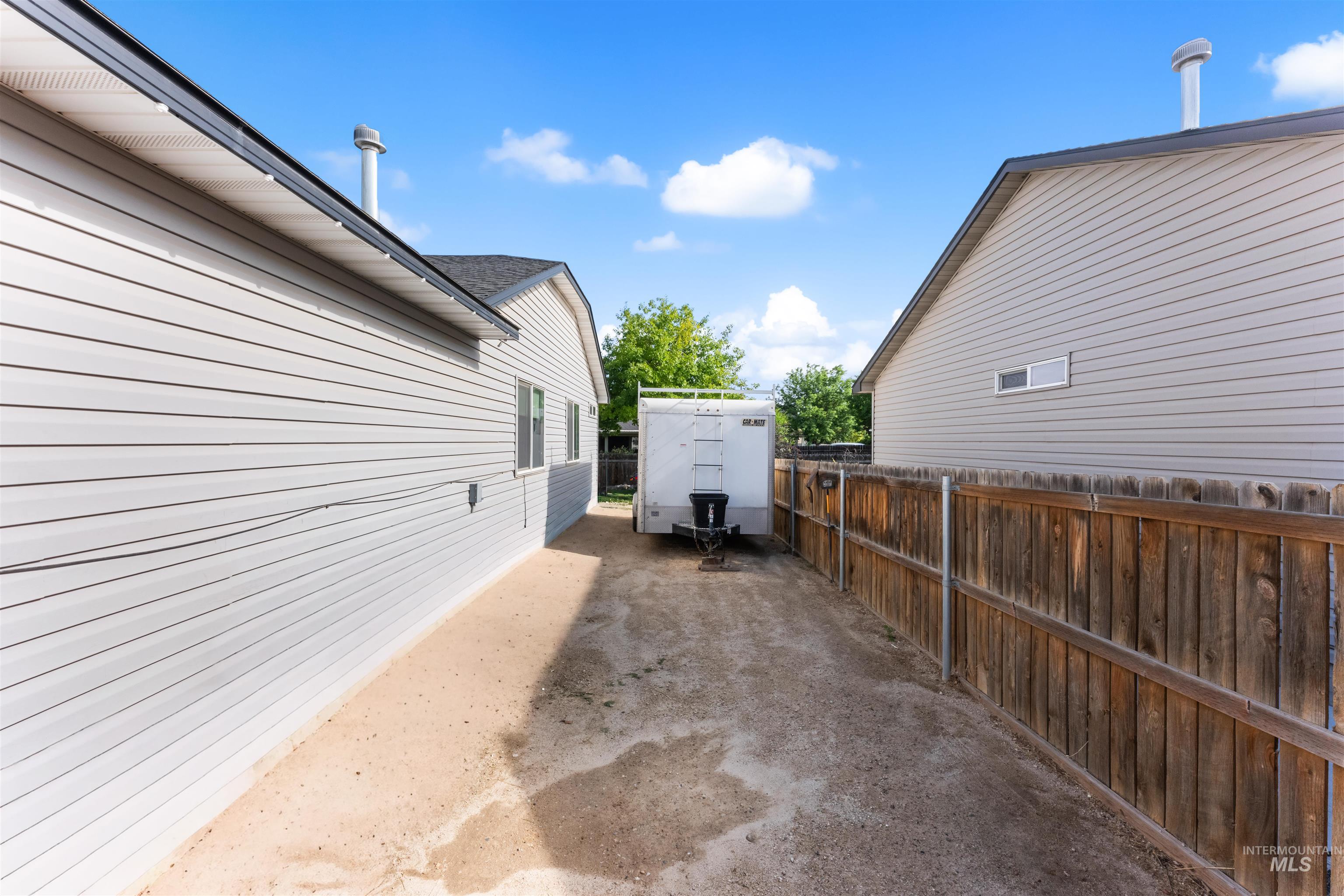 698 E Great Bear Street Property Photo 23